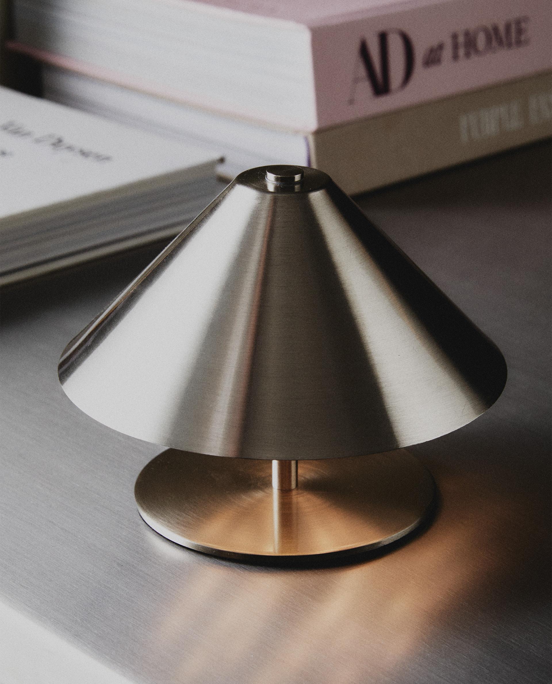 コードレス 鉄製 テーブルライト | Zara Home 日本/Japan