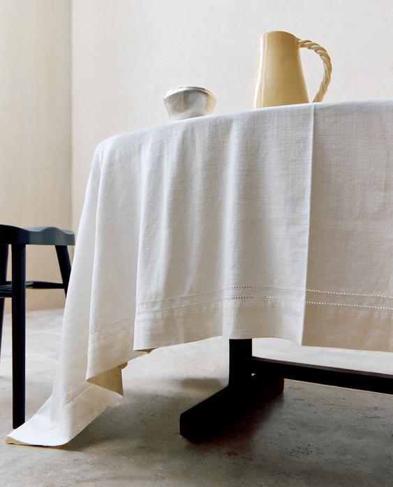 HEMSTITCHED COTTON TABLECLOTH HEMSTITCHED COTTON TABLECLOTH
