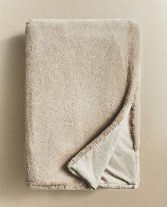 MANTA PELO Zara Home United States of America