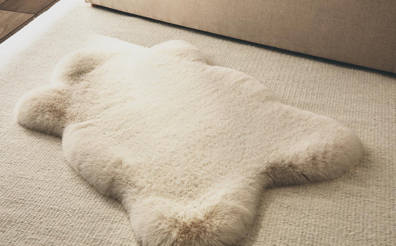 IRREGULAR FUZZY SMALL RUG