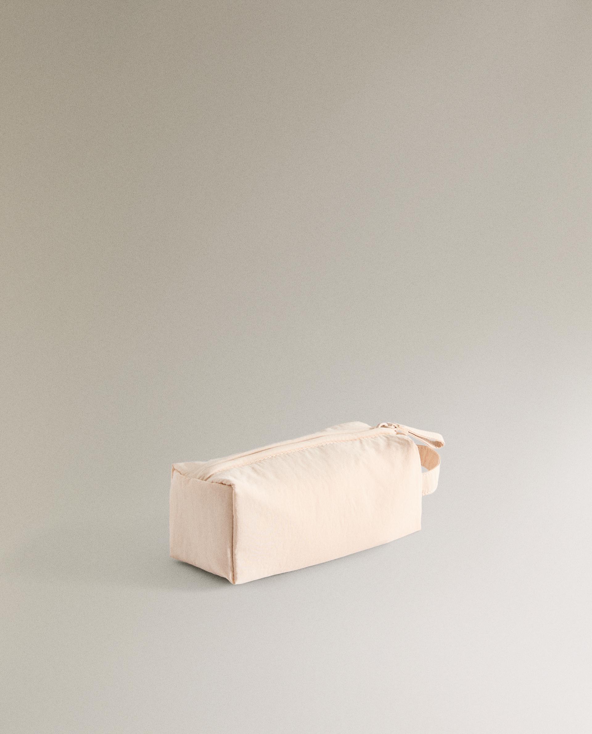 SMALL NYLON MAKEUP BAG | Zara Home United States of America