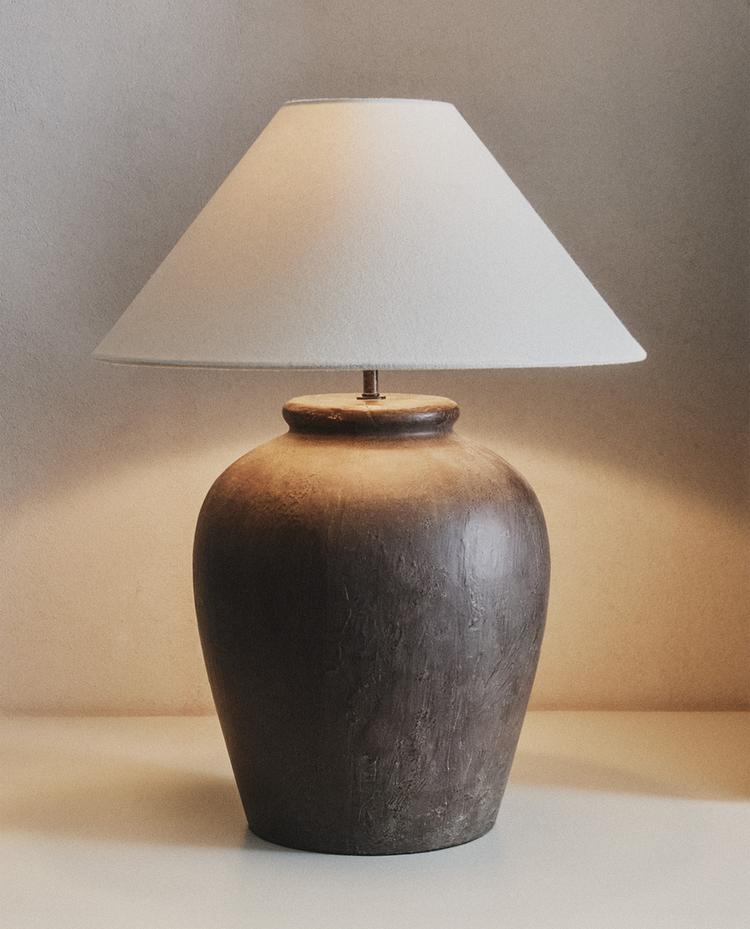 LAMPA STOŁOWA O CERAMICZNEJ PODSTAWIE