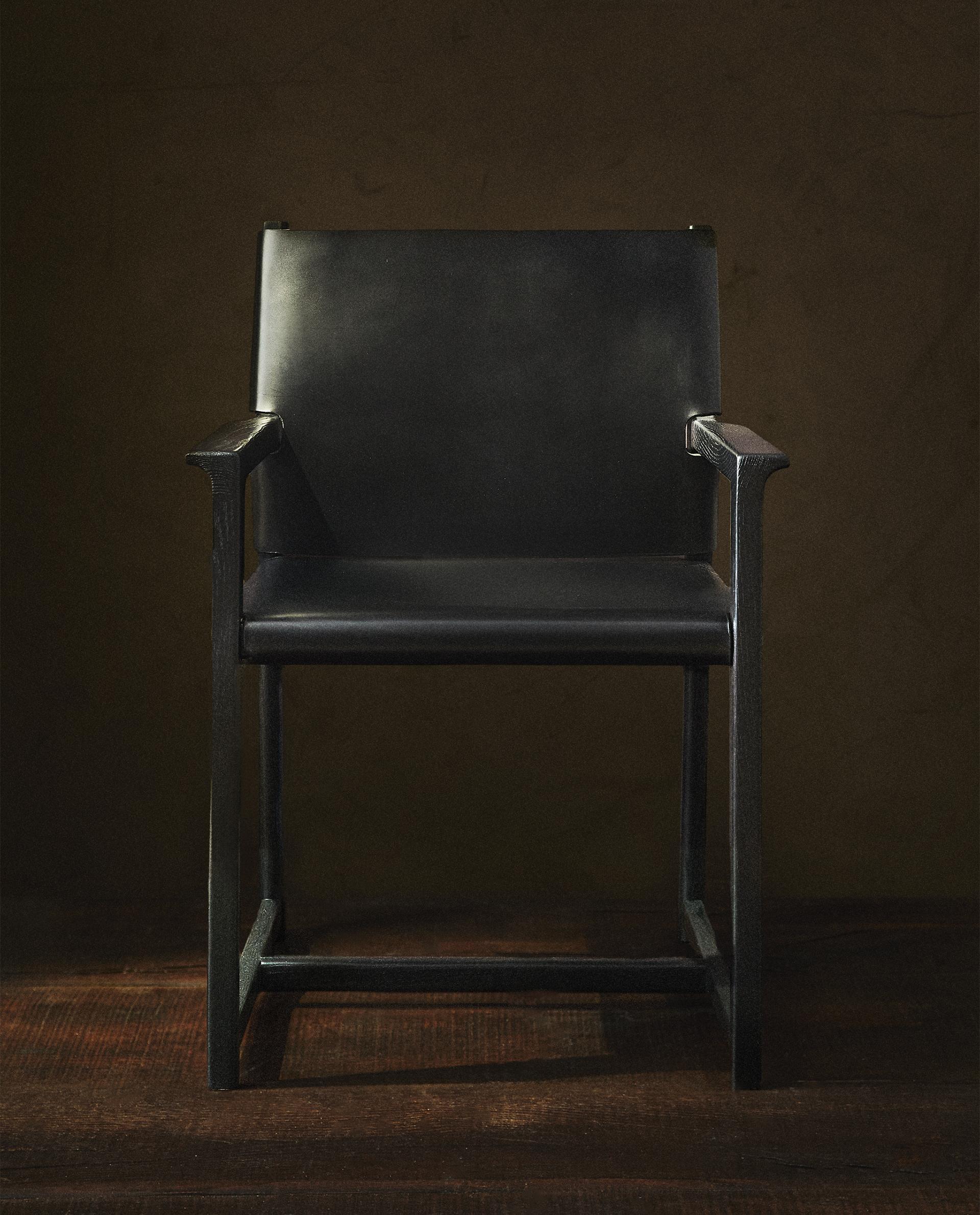 CHAIR 03