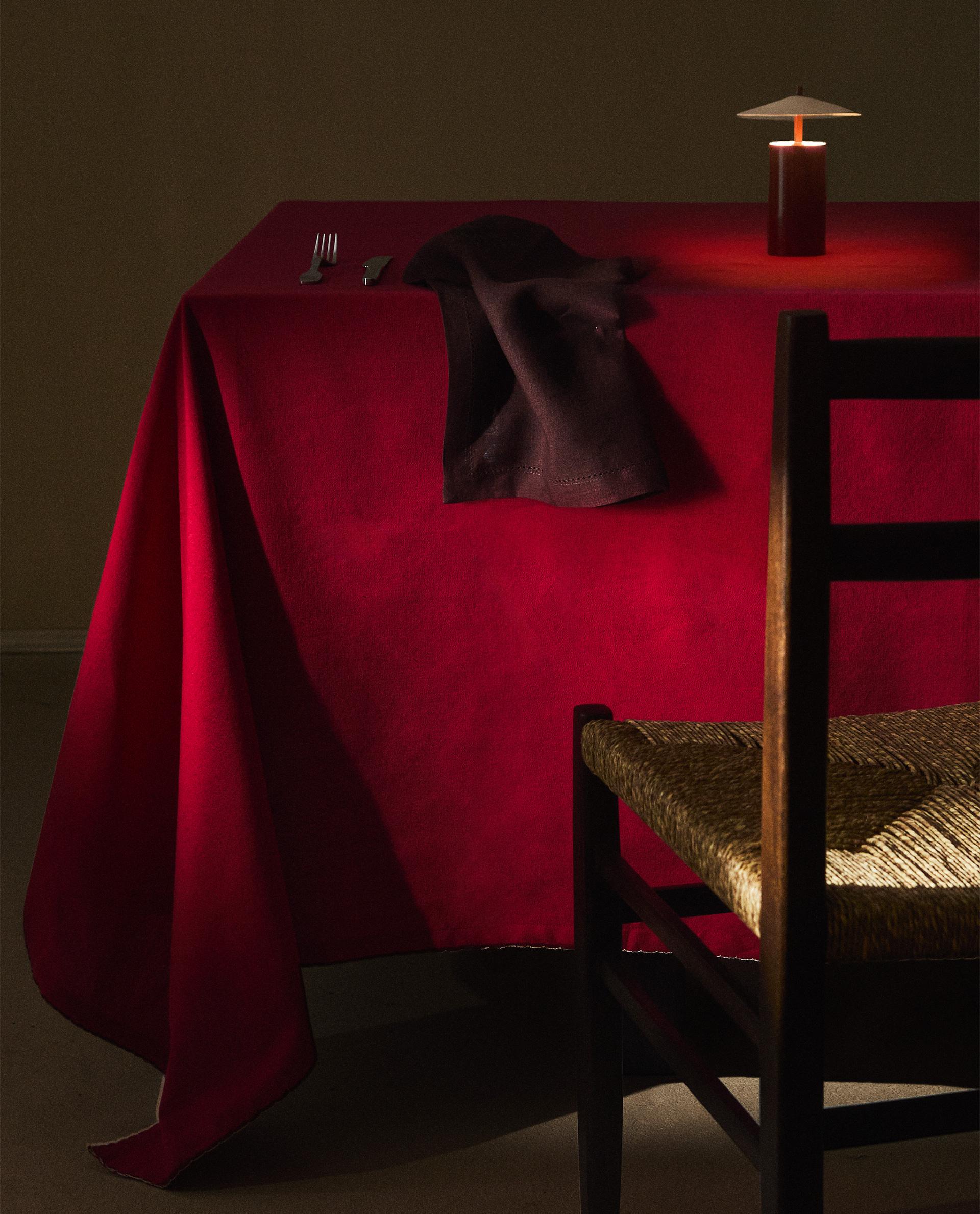 ウェーブ テーブルクロス | Zara Home 日本/Japan