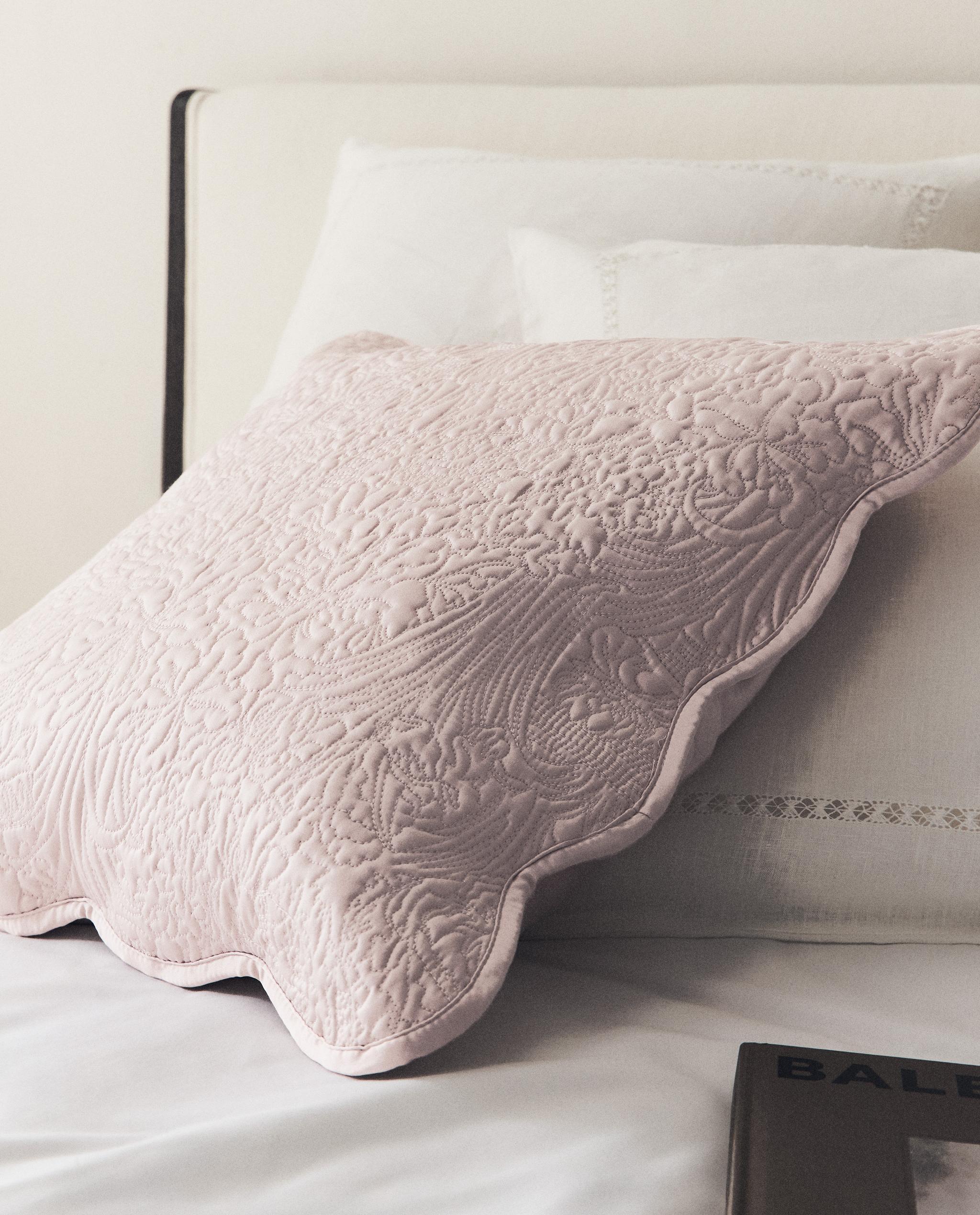 SCALLOPED FLORAL CUSHION COVER product thumbnail 8