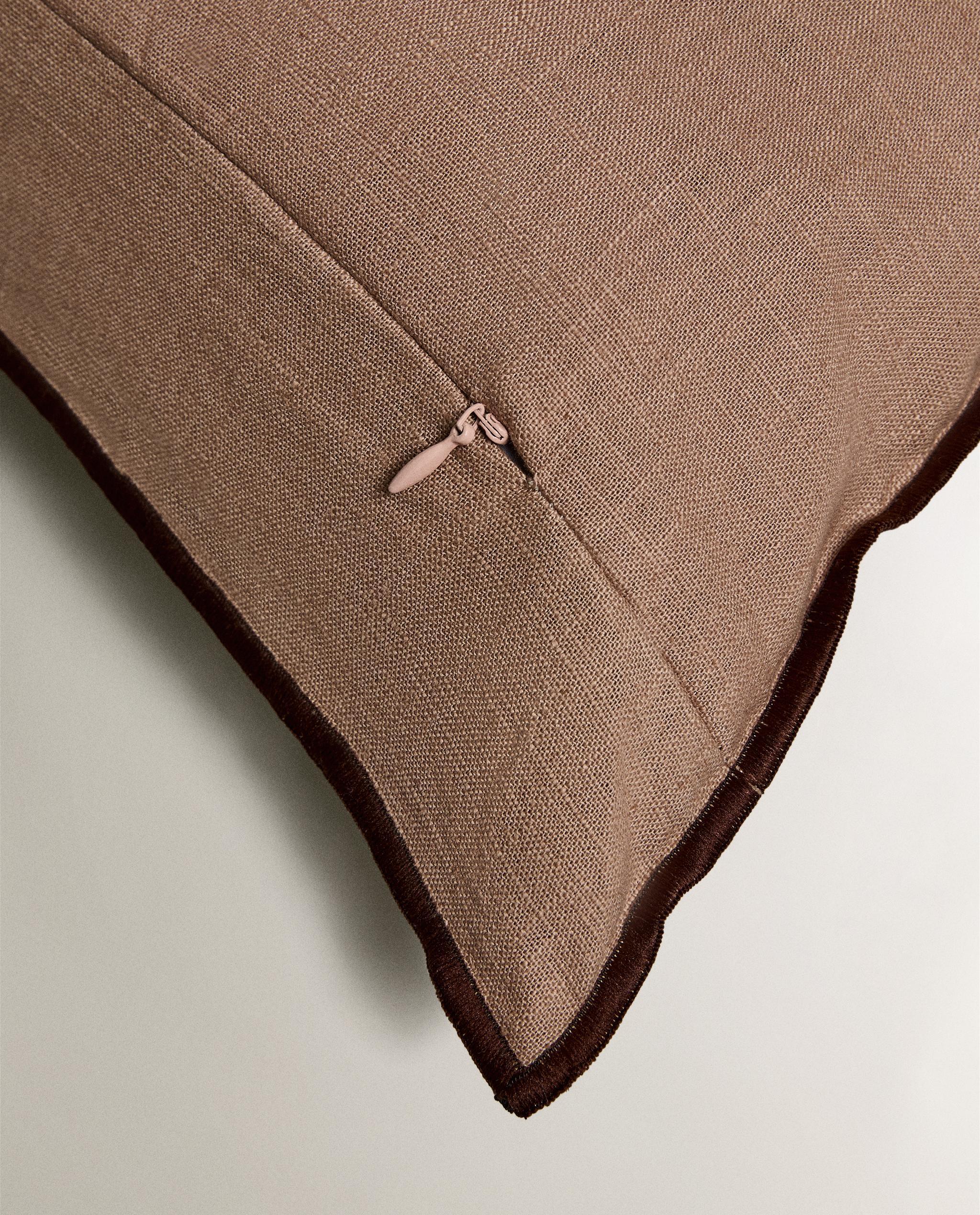 オーバーロック クッションカバー | Zara Home 日本/Japan