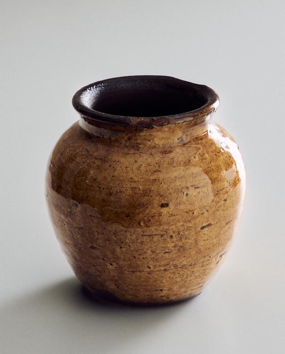 CERAMIC VASE