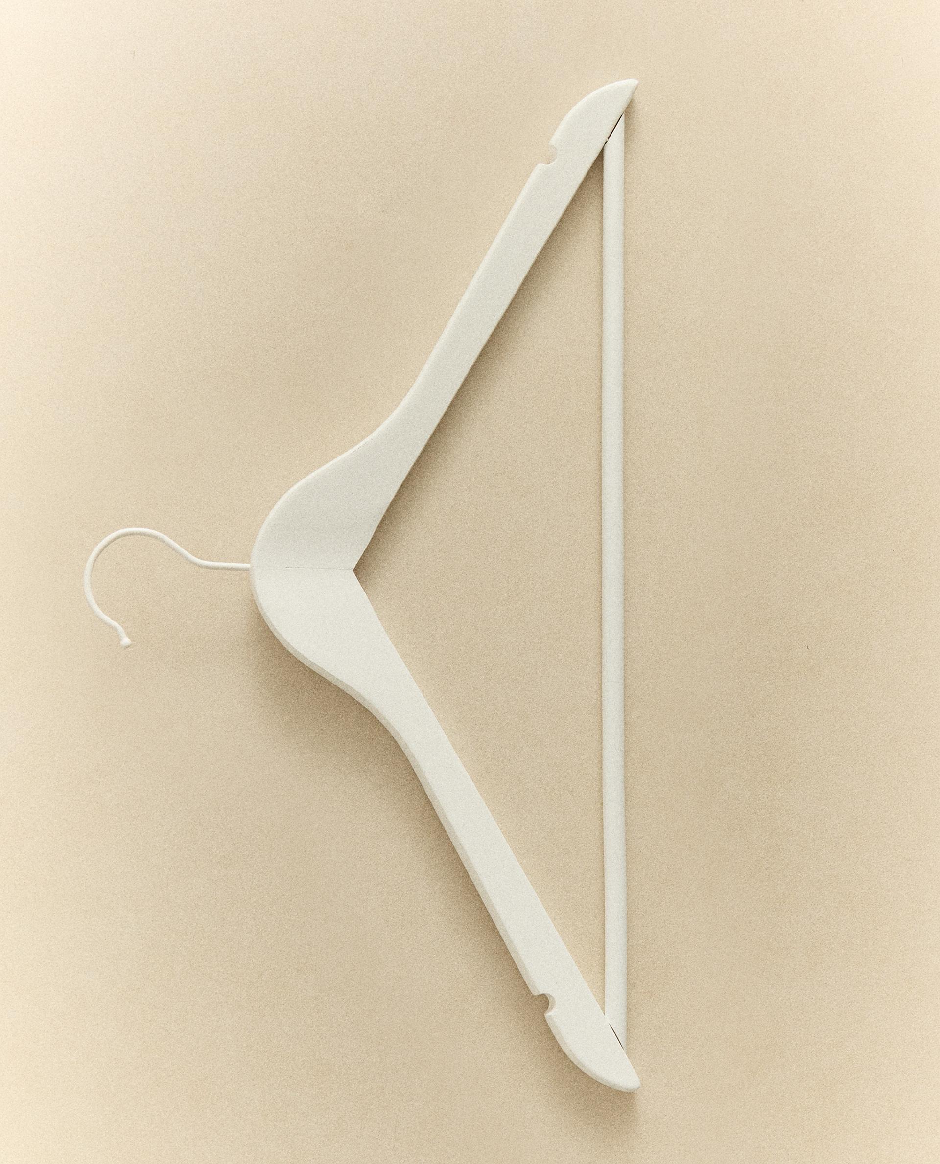 LACQUERED WOODEN HANGER (SET OF 3) | Zara Home United States