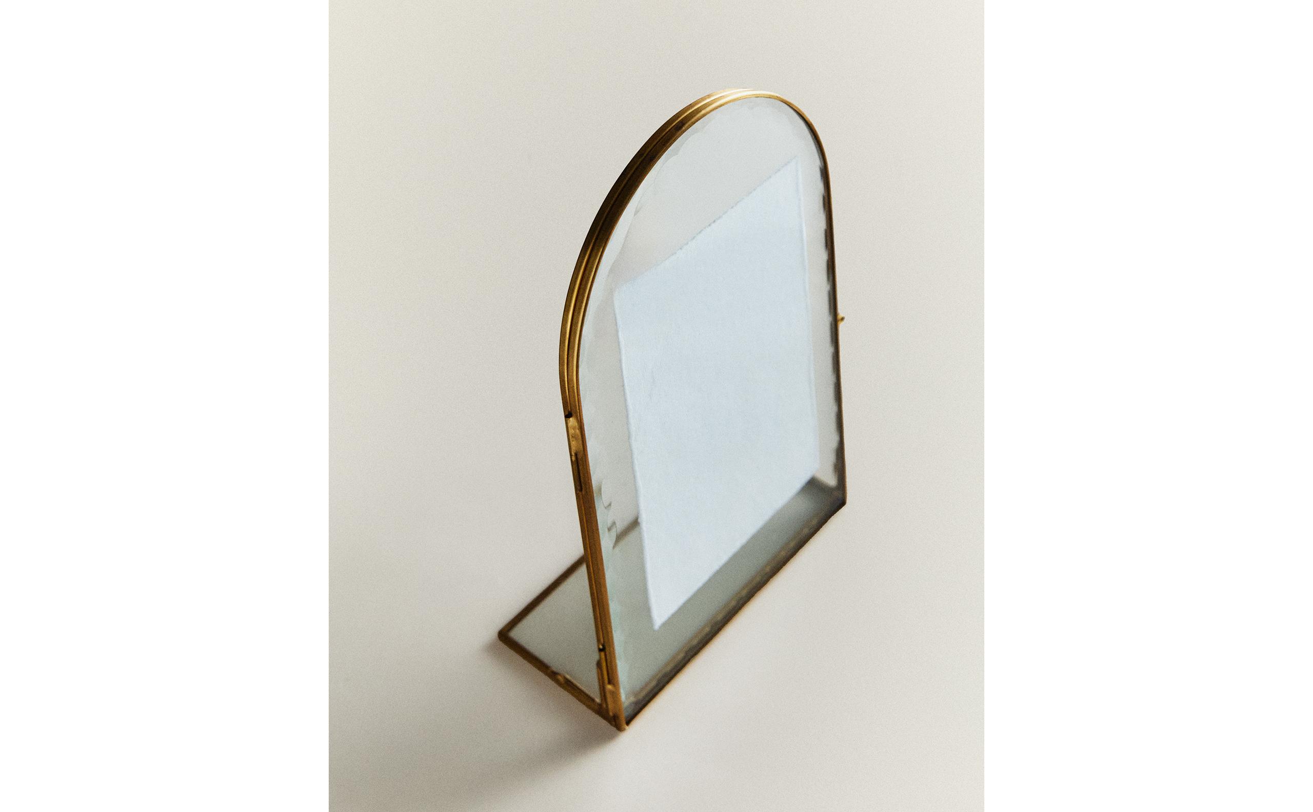 GOLDEN ARCH PHOTO FRAME product thumbnail 9