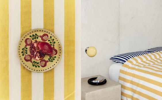 TALLRIK, PÅSLAKAN, ÖRNGOTT OCH LAMPA