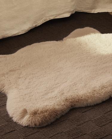 IRREGULAR FUZZY SMALL AREA RUG