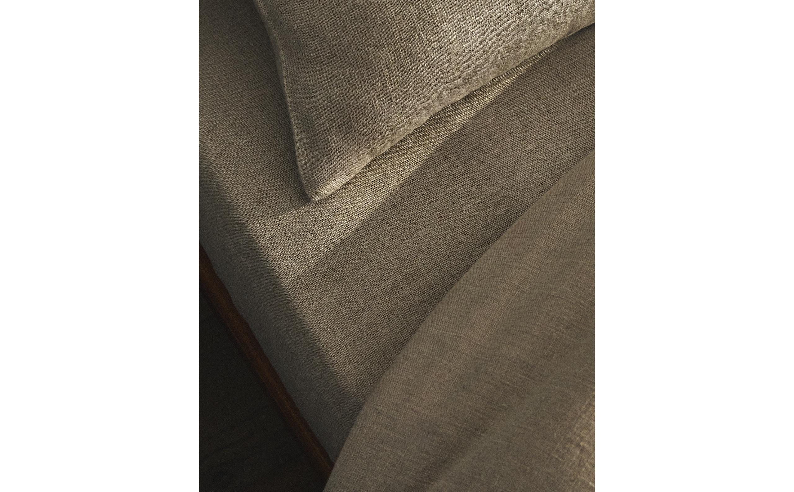 LINEN FITTED SHEET | 30 CM HIGH product thumbnail 2