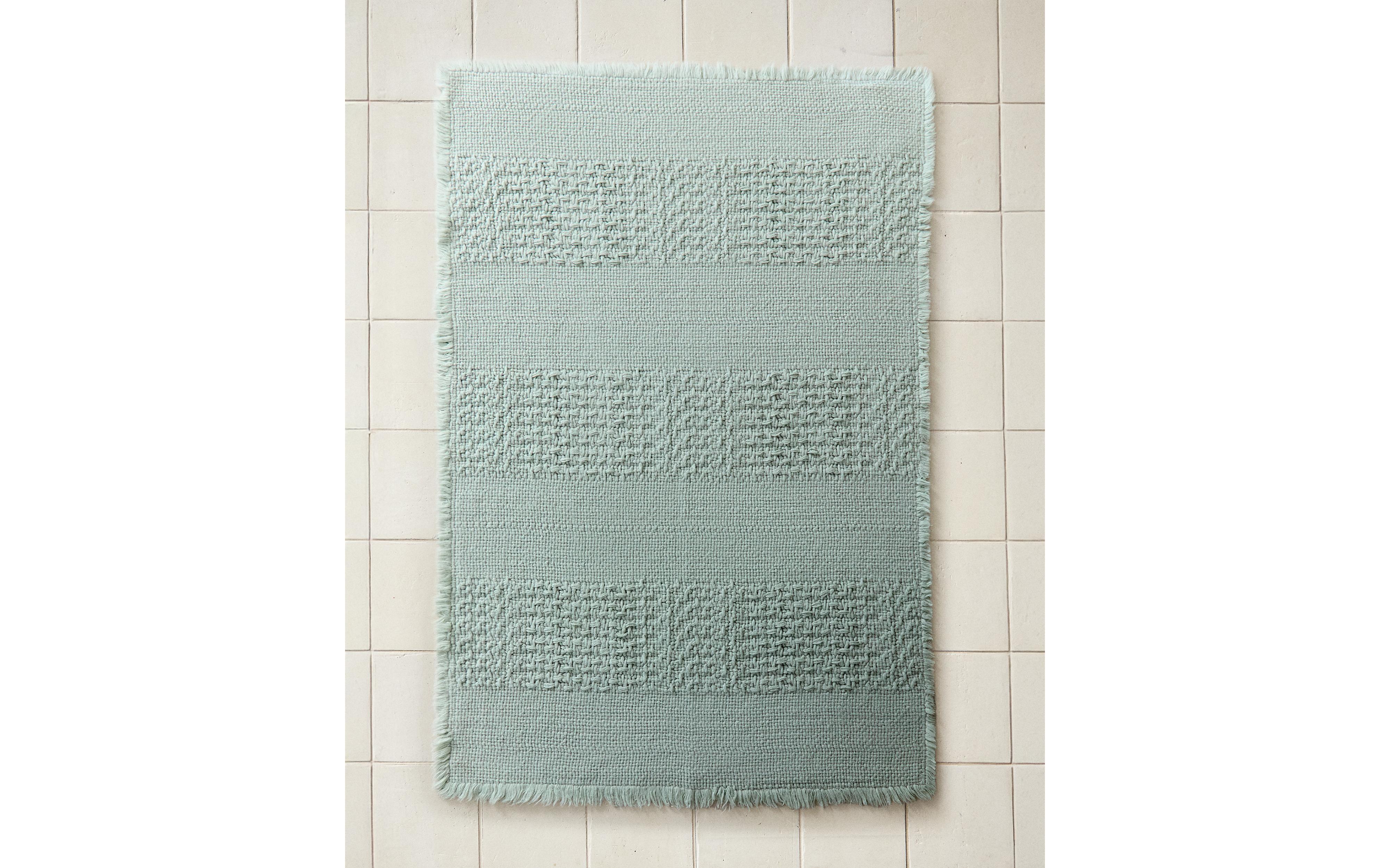 BATH MAT WITH FRAYED EDGES product thumbnail 2