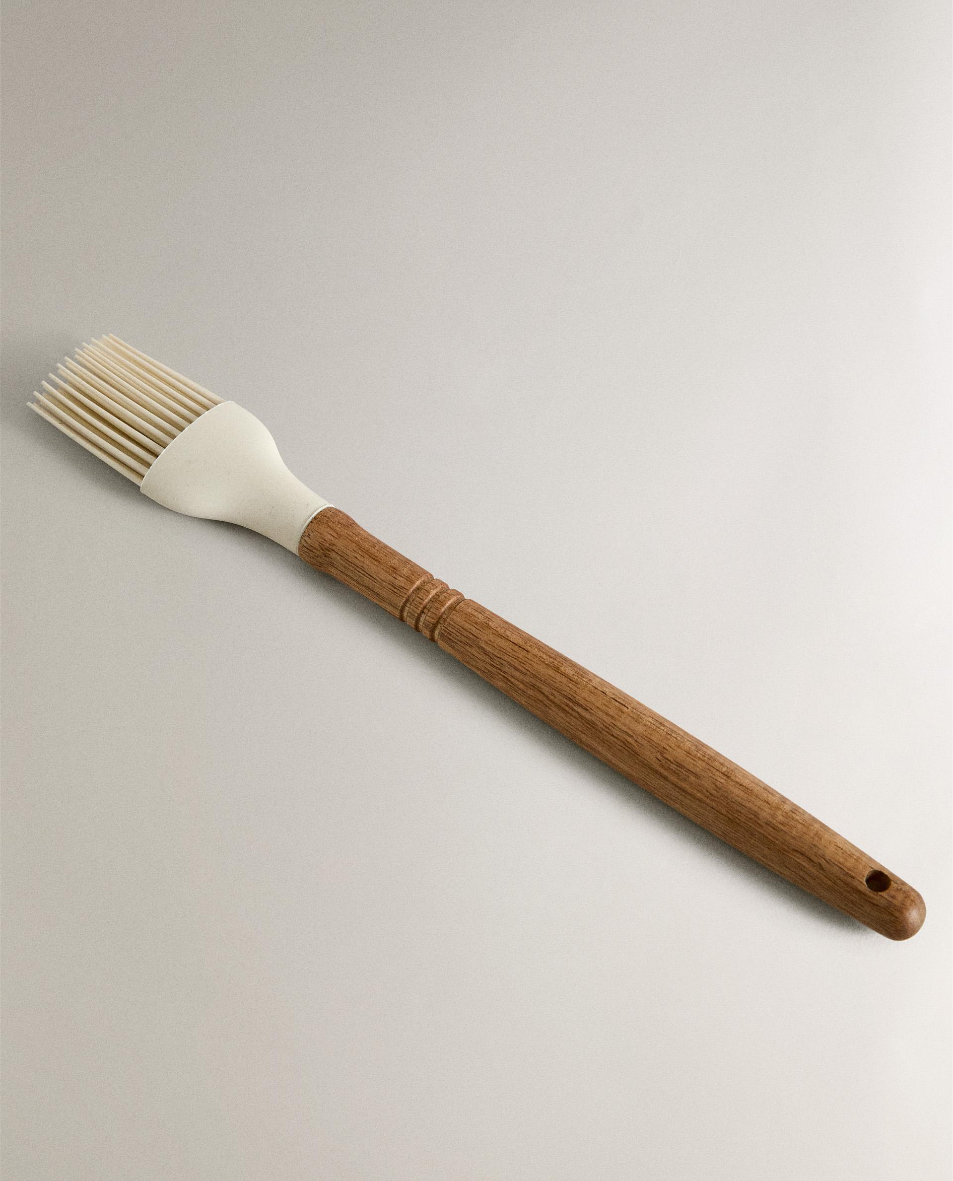 SILICONE AND WOOD BRUSH product thumbnail 6
