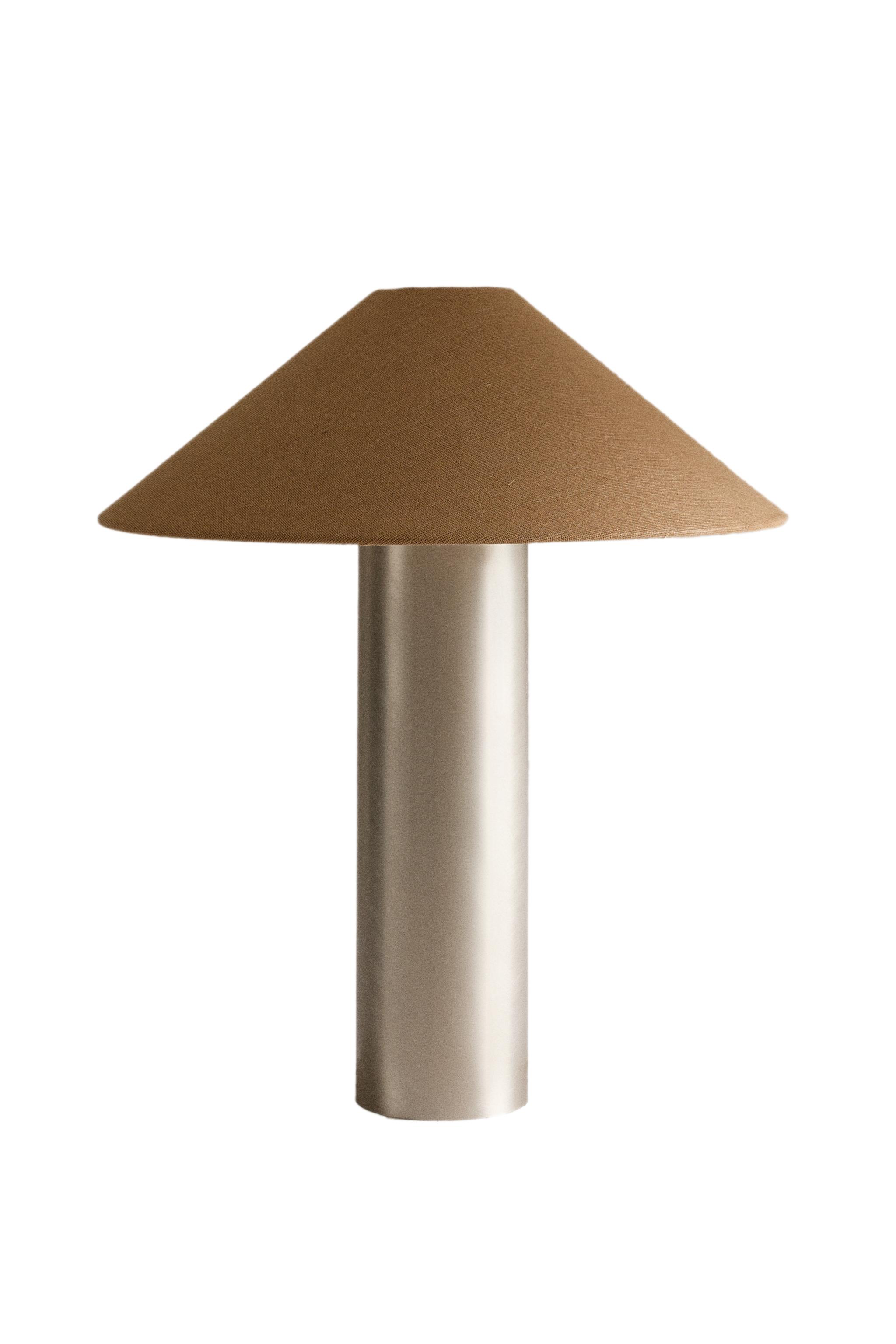 TABLE LAMP WITH METAL BASE product thumbnail 4