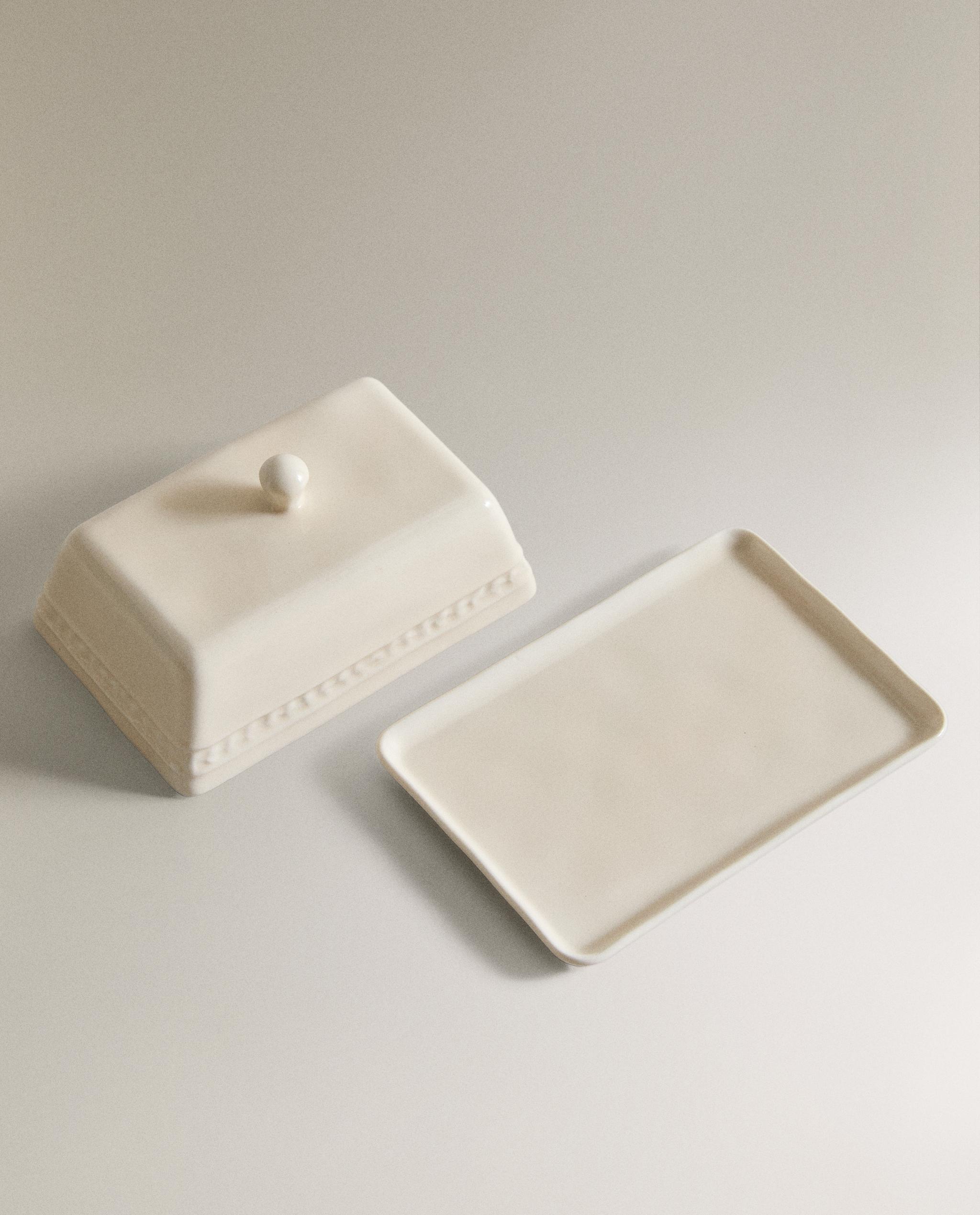 レリーフデザイン ストーンウェア バターディッシュ | Zara Home 日本