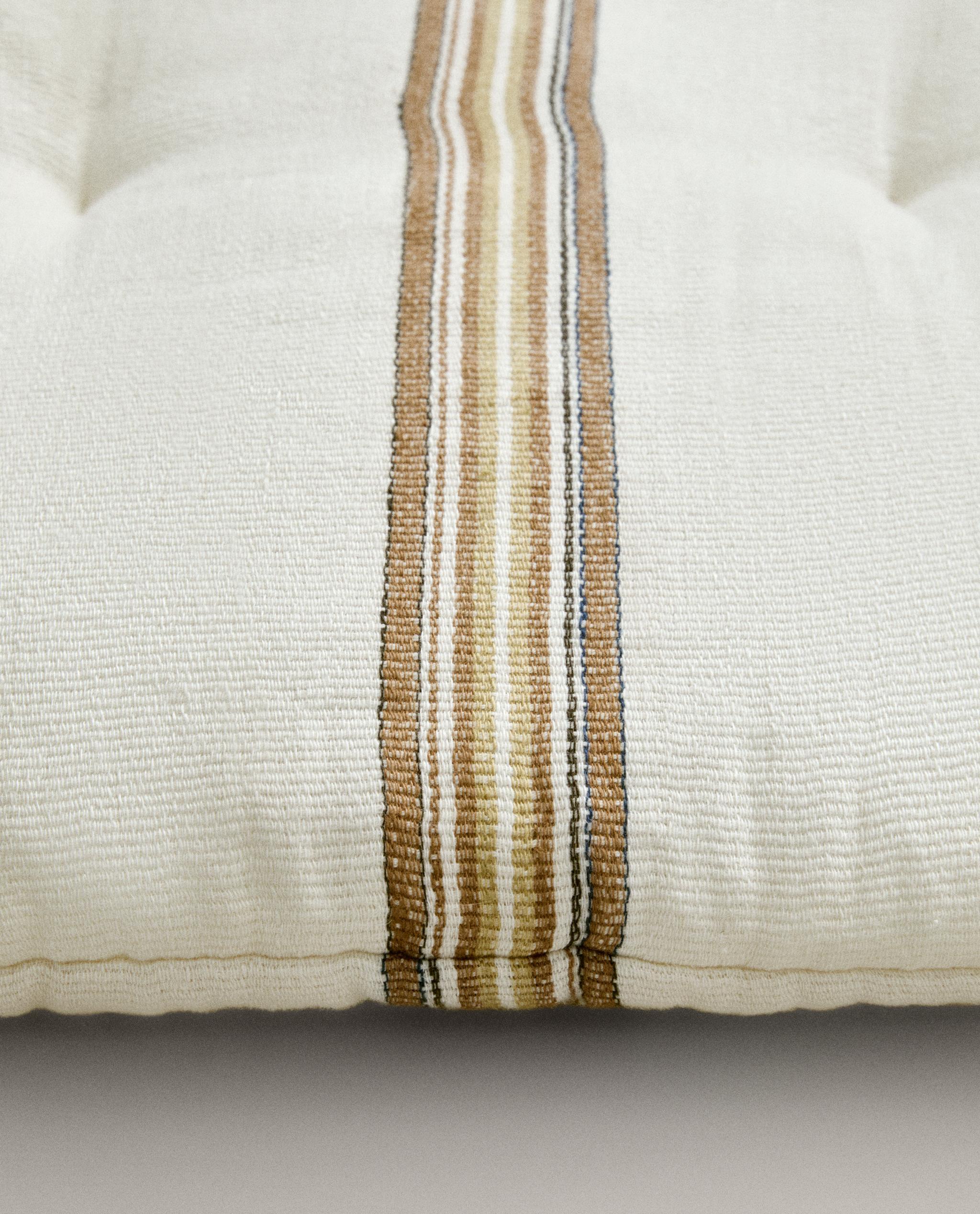 STRIPED BENCH SEAT CUSHION product thumbnail 6