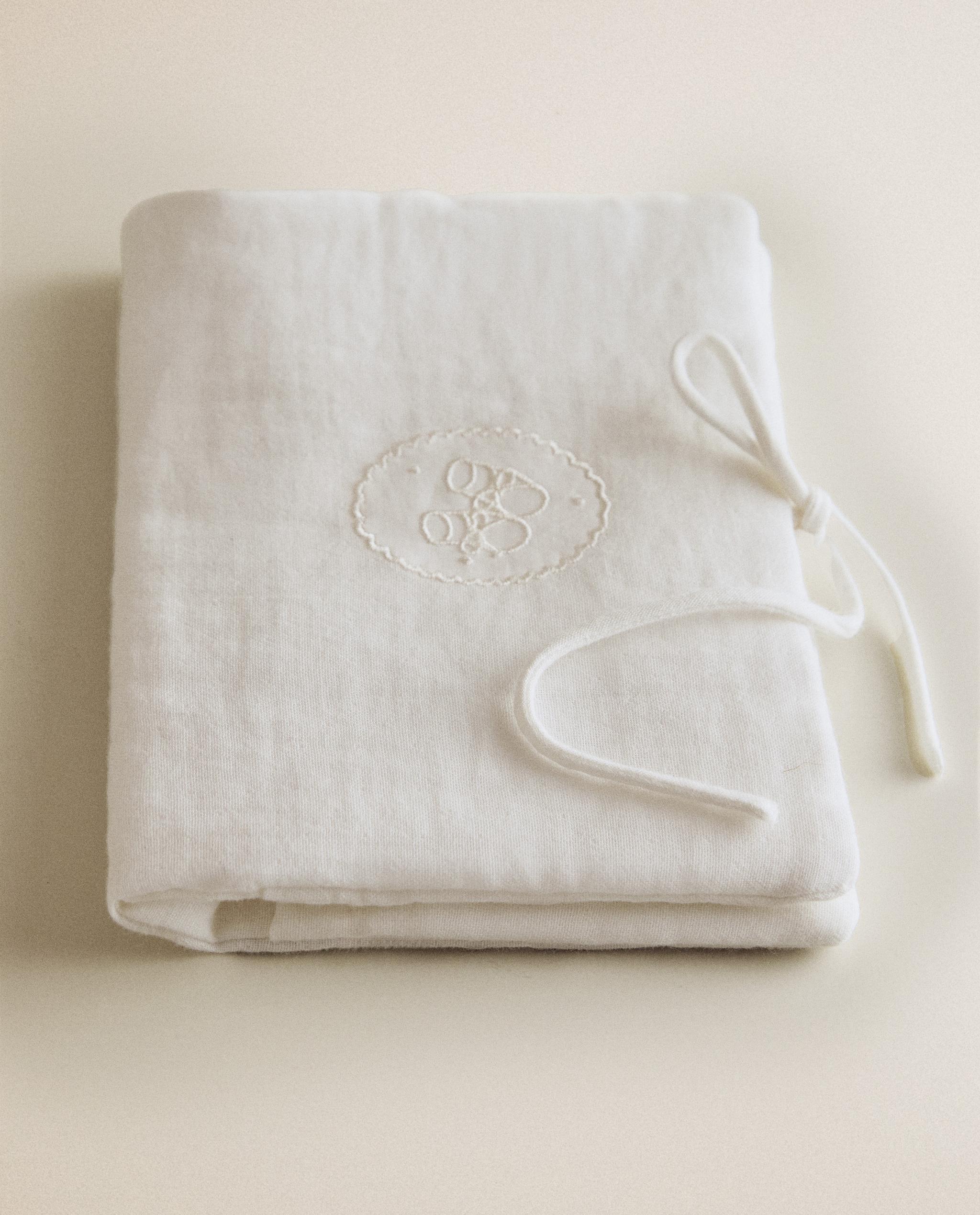 CHILDREN'S EMBROIDERED BOOTIES BAG product thumbnail 8