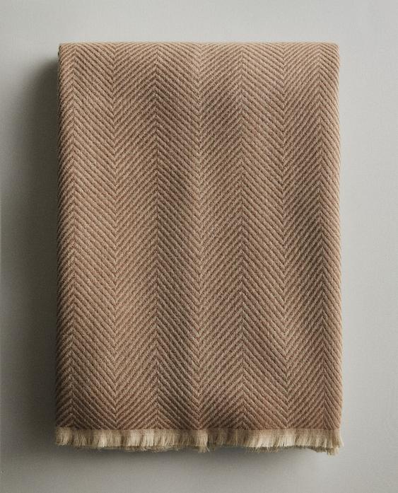 HERRINGBONE THROW