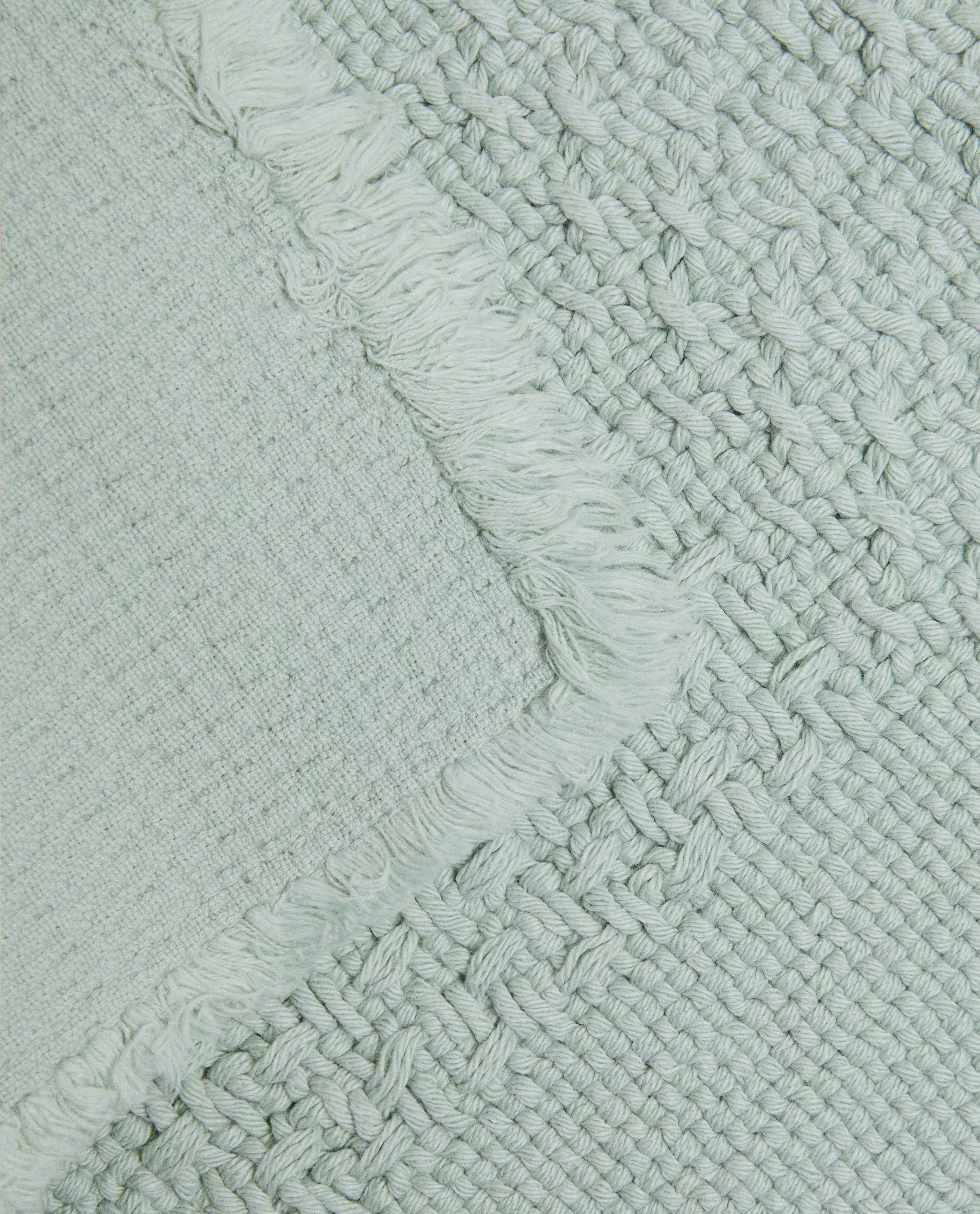 BATH MAT WITH FRAYED EDGES product thumbnail 9