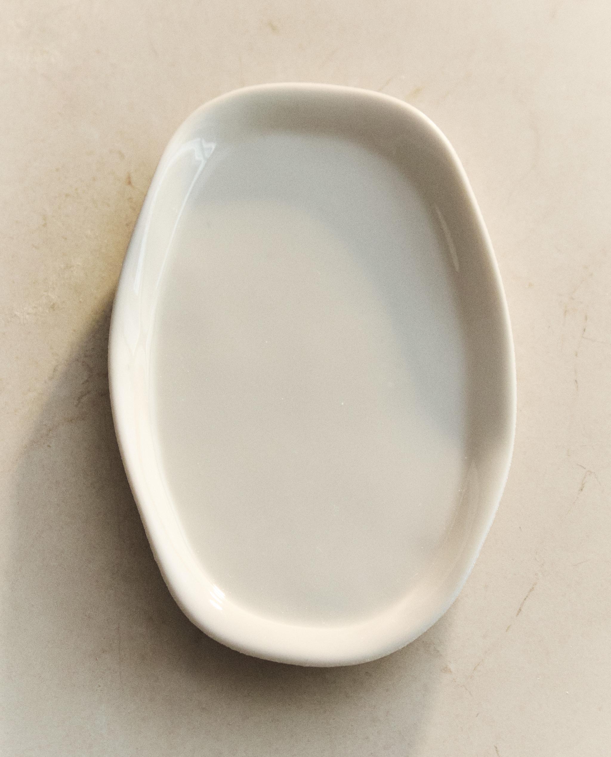 TEXTURED BATHROOM SOAP DISH product thumbnail 8