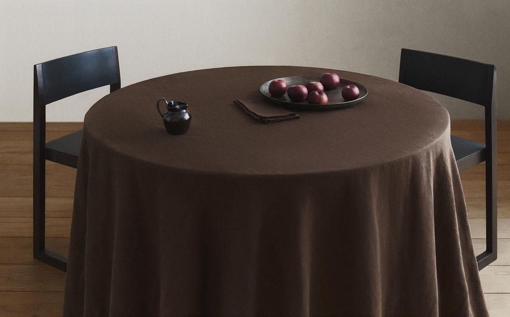 TABLECLOTH 01 TABLECLOTH 01