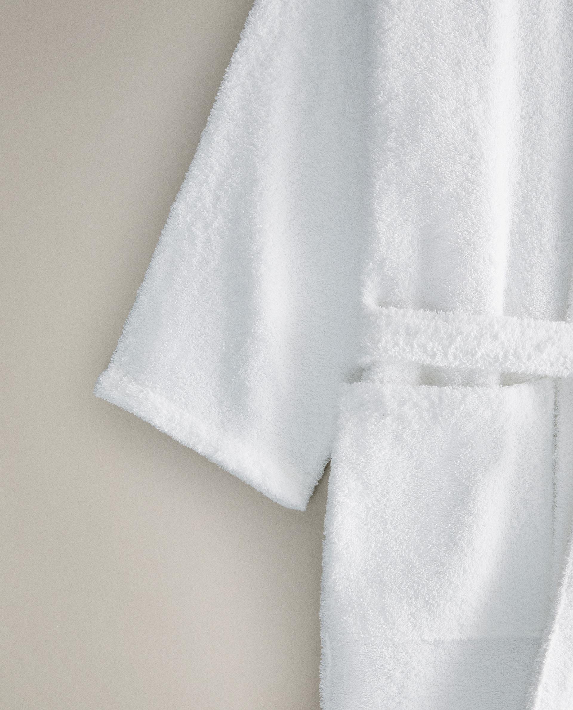 HIGH QUALITY COTTON BATHROBE (420 GXM²) product thumbnail 2