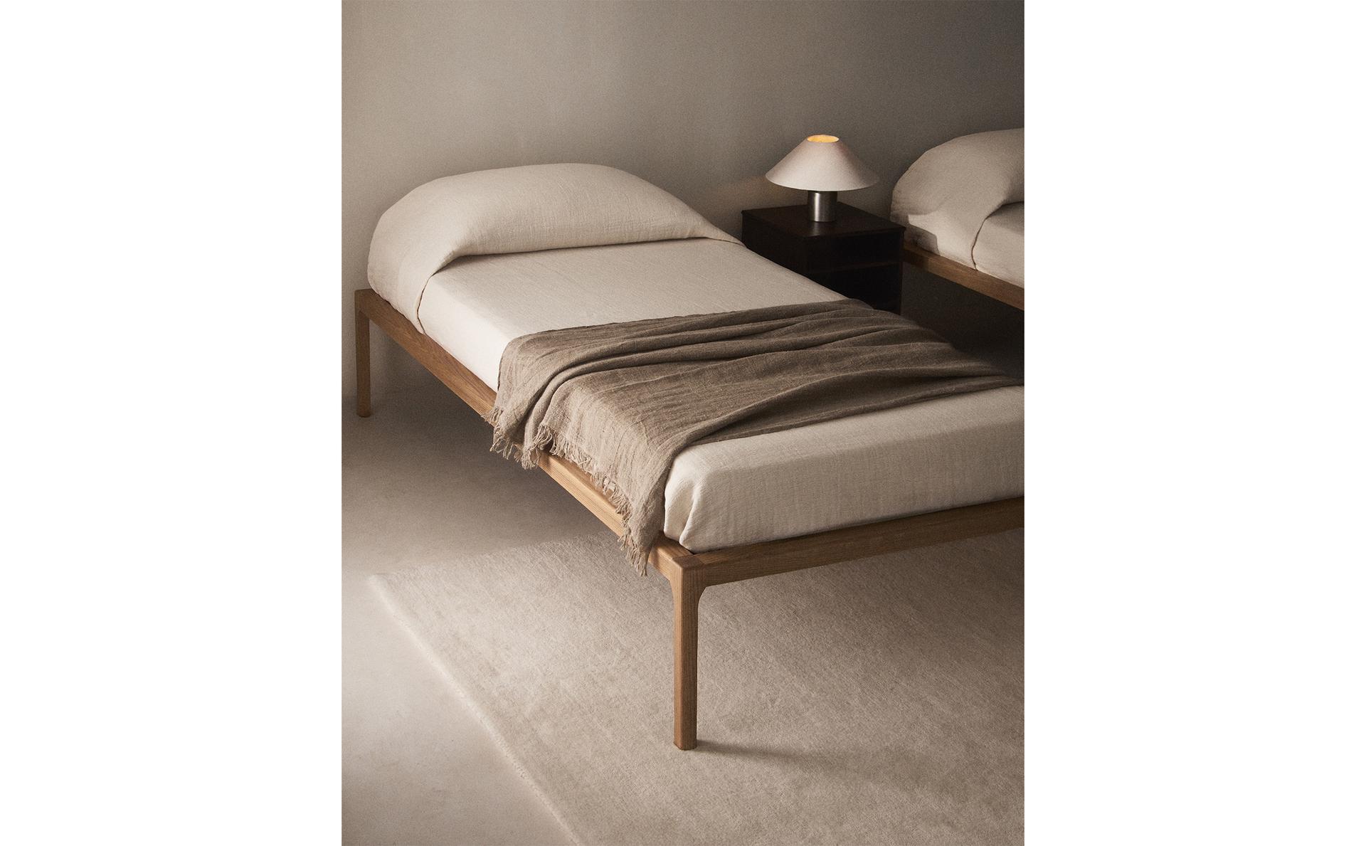 ESTRUTURA DE CAMA DE MADEIRA