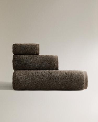 (700 GXM²) SERVIETTE DE BAIN COTON EXTRA-DOUX