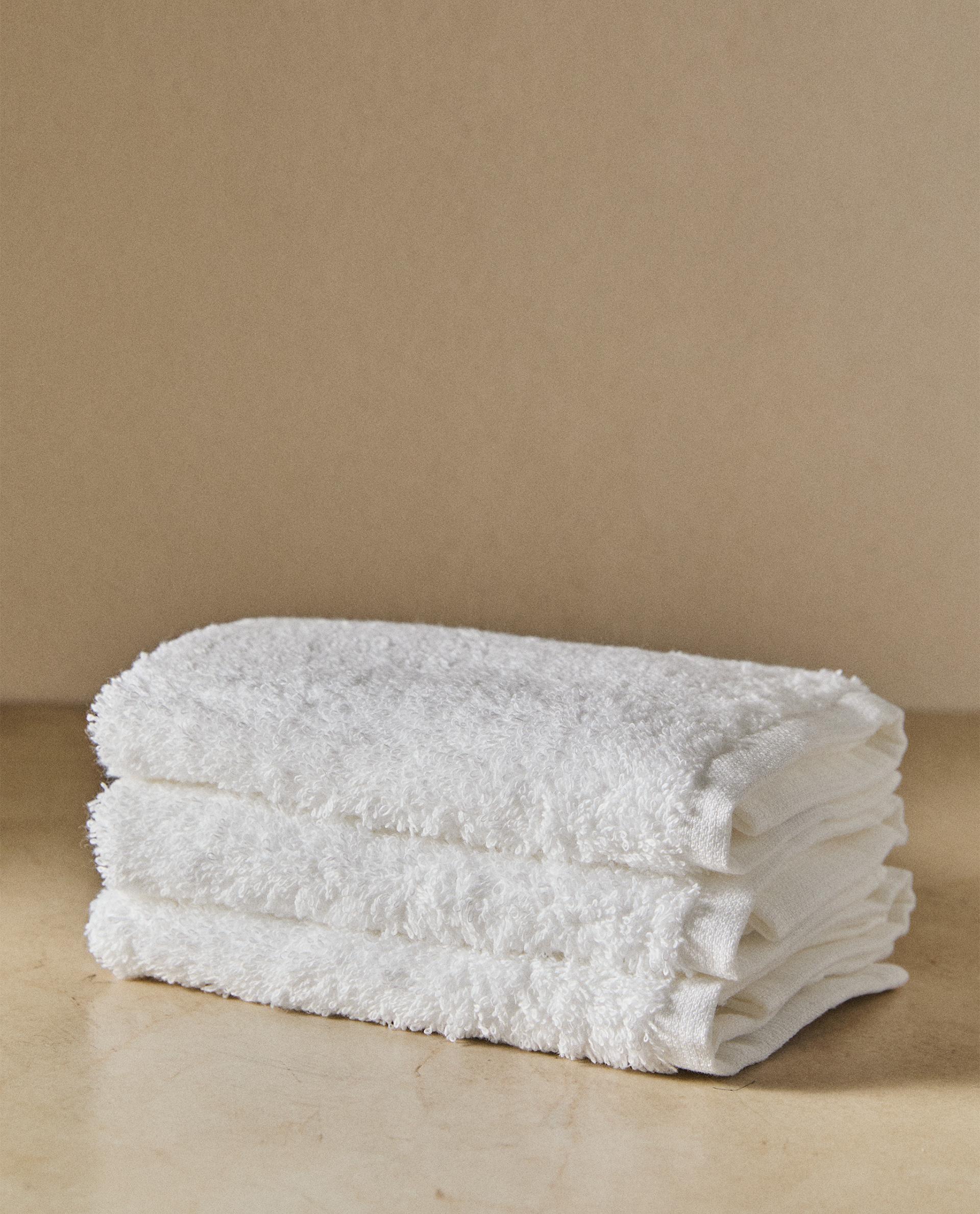 PACK OF COTTON HAND TOWELS (PACK OF 3) PACK OF COTTON HAND TOWELS (PACK OF 3)