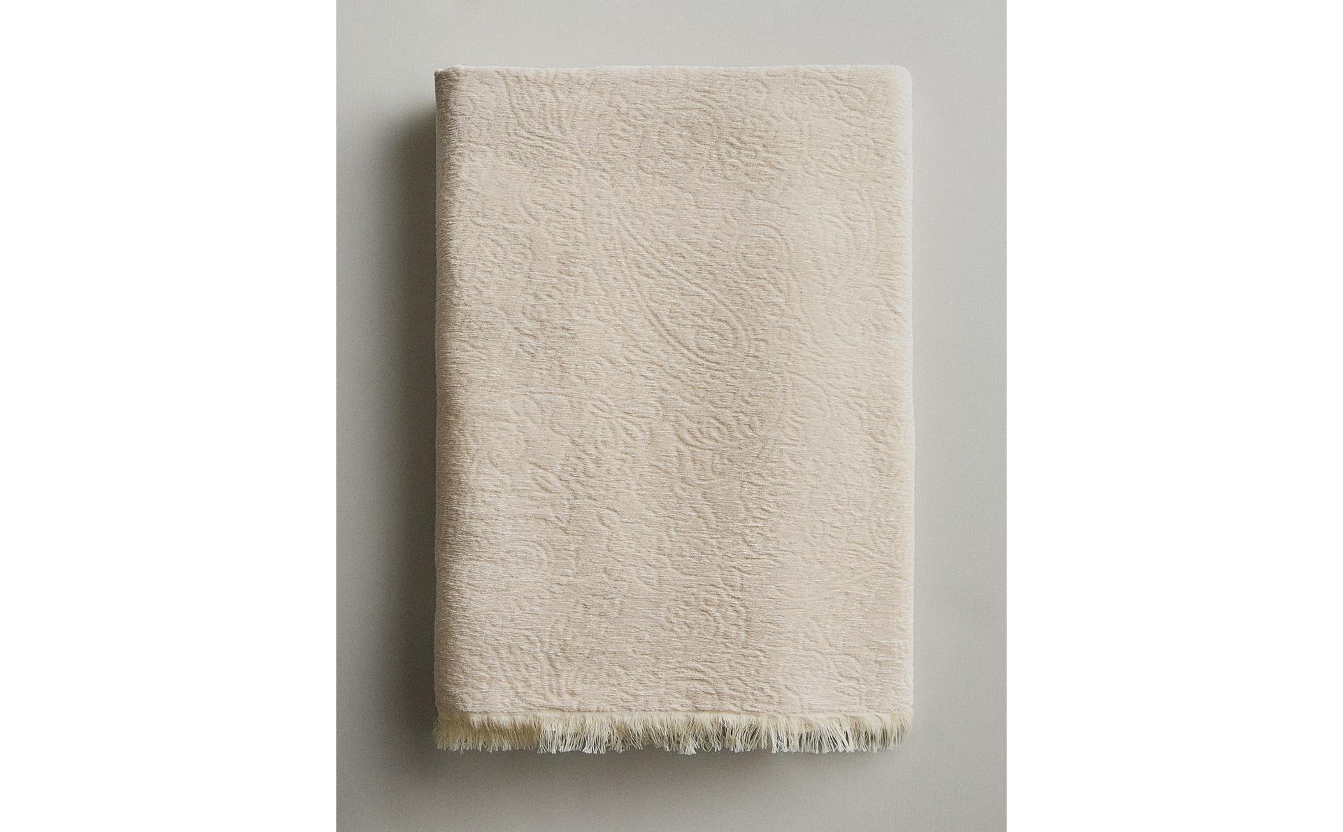 CHENILLE JACQUARD THROW CHENILLE JACQUARD THROW