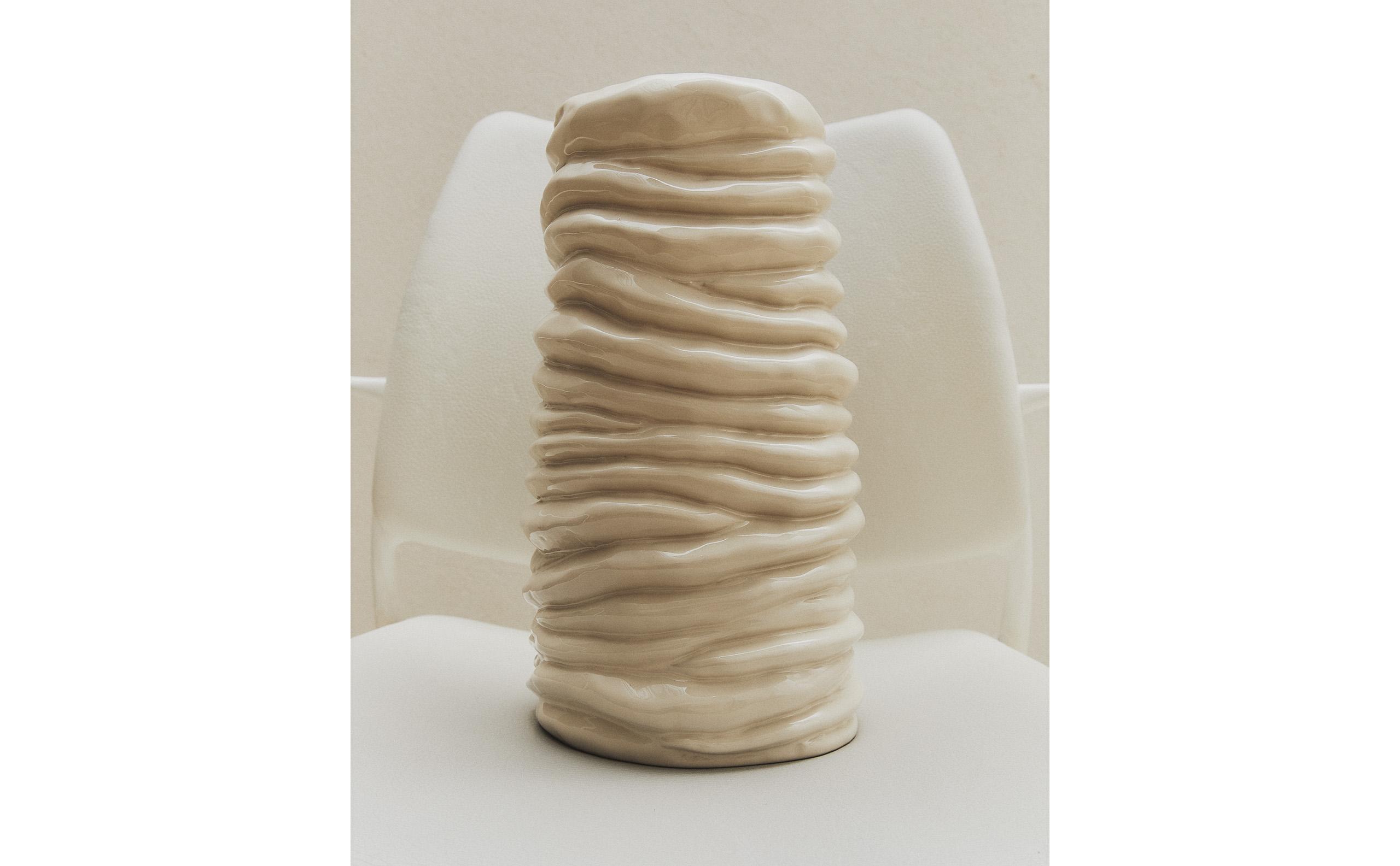 WAVY CERAMIC VASE X COLLAGERIE