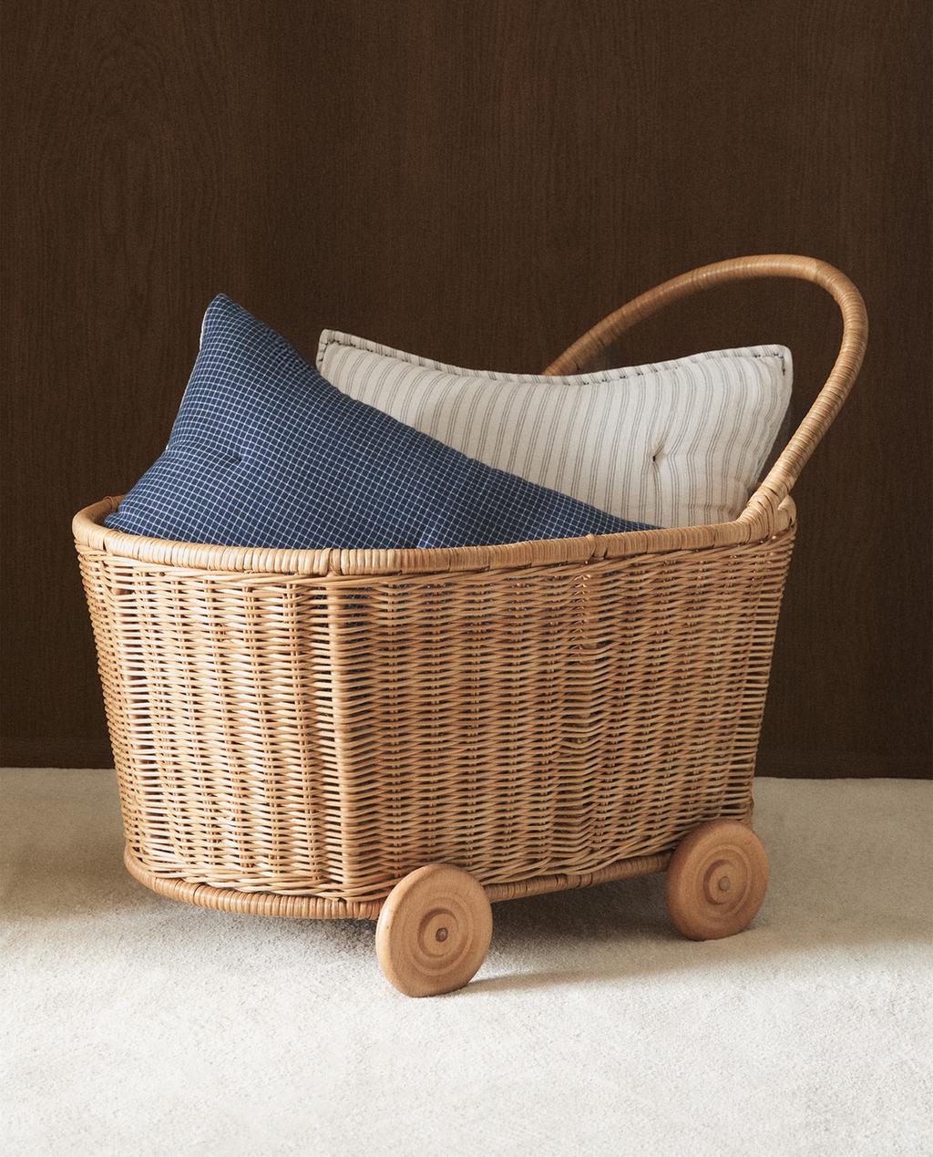 CHARIOT ENFANT ROUES ROTIN