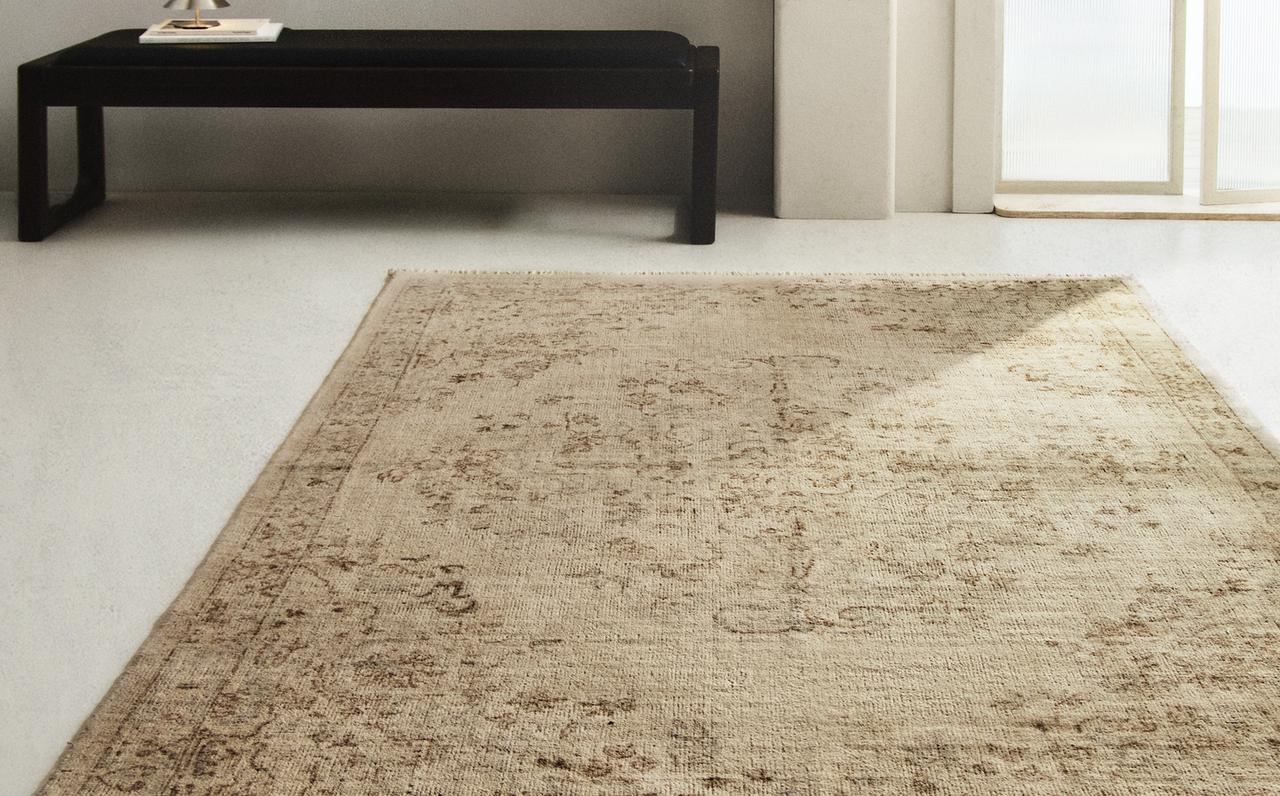 FLORAL PRINT WOOL RUG