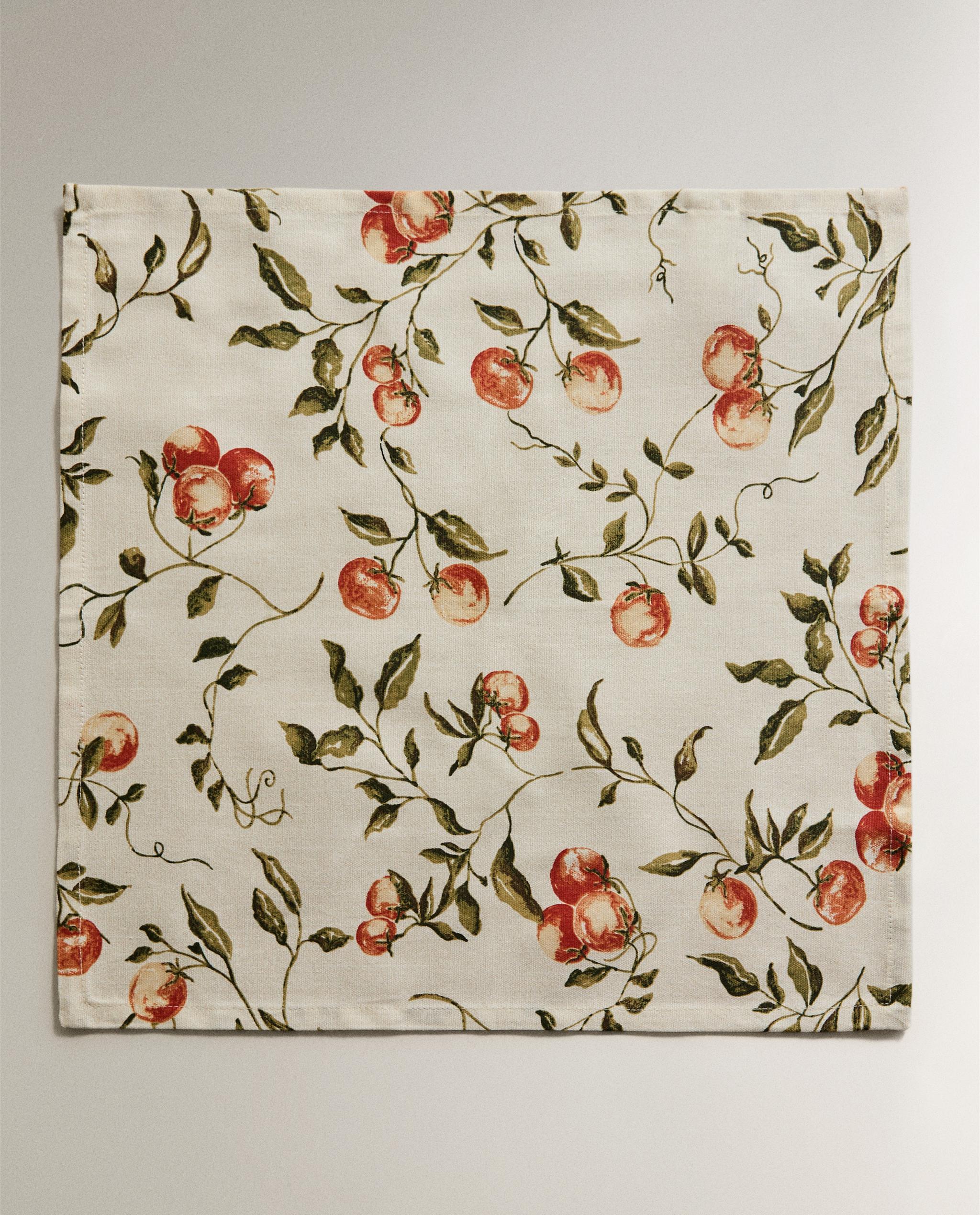 PACK OF TOMATO PRINT NAPKINS (PACK OF 2) product thumbnail 6