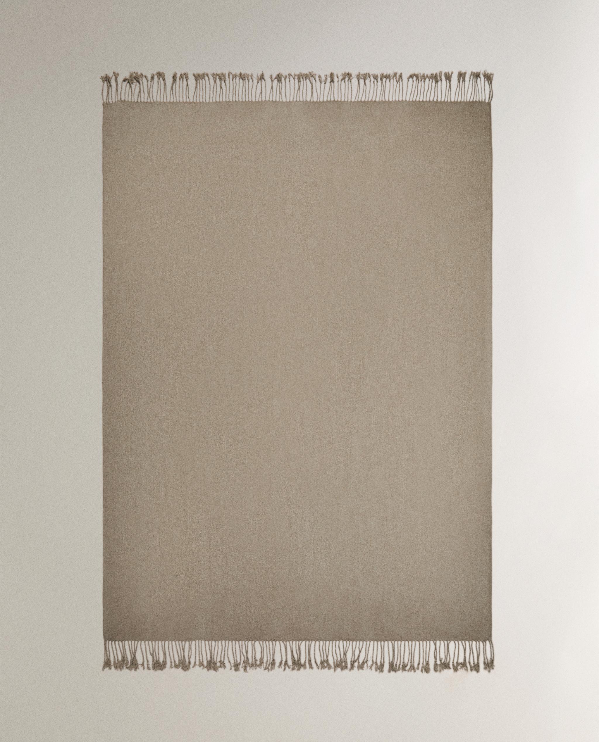 CHENILLE THROW product thumbnail 4