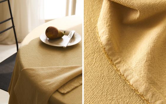 PLAIN DYED THREAD TABLECLOTH