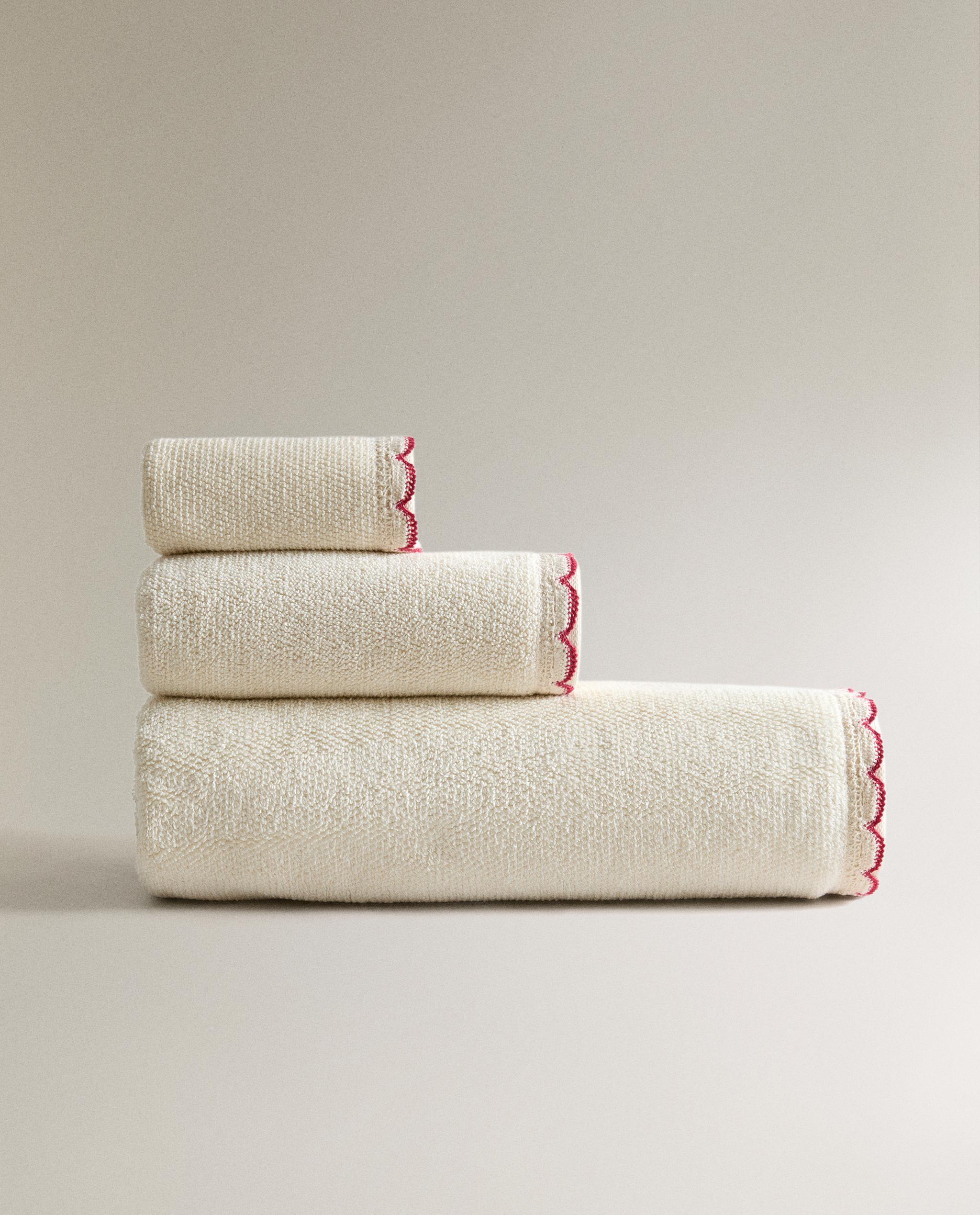 CONTRAST CROCHET BATH TOWEL product thumbnail 3