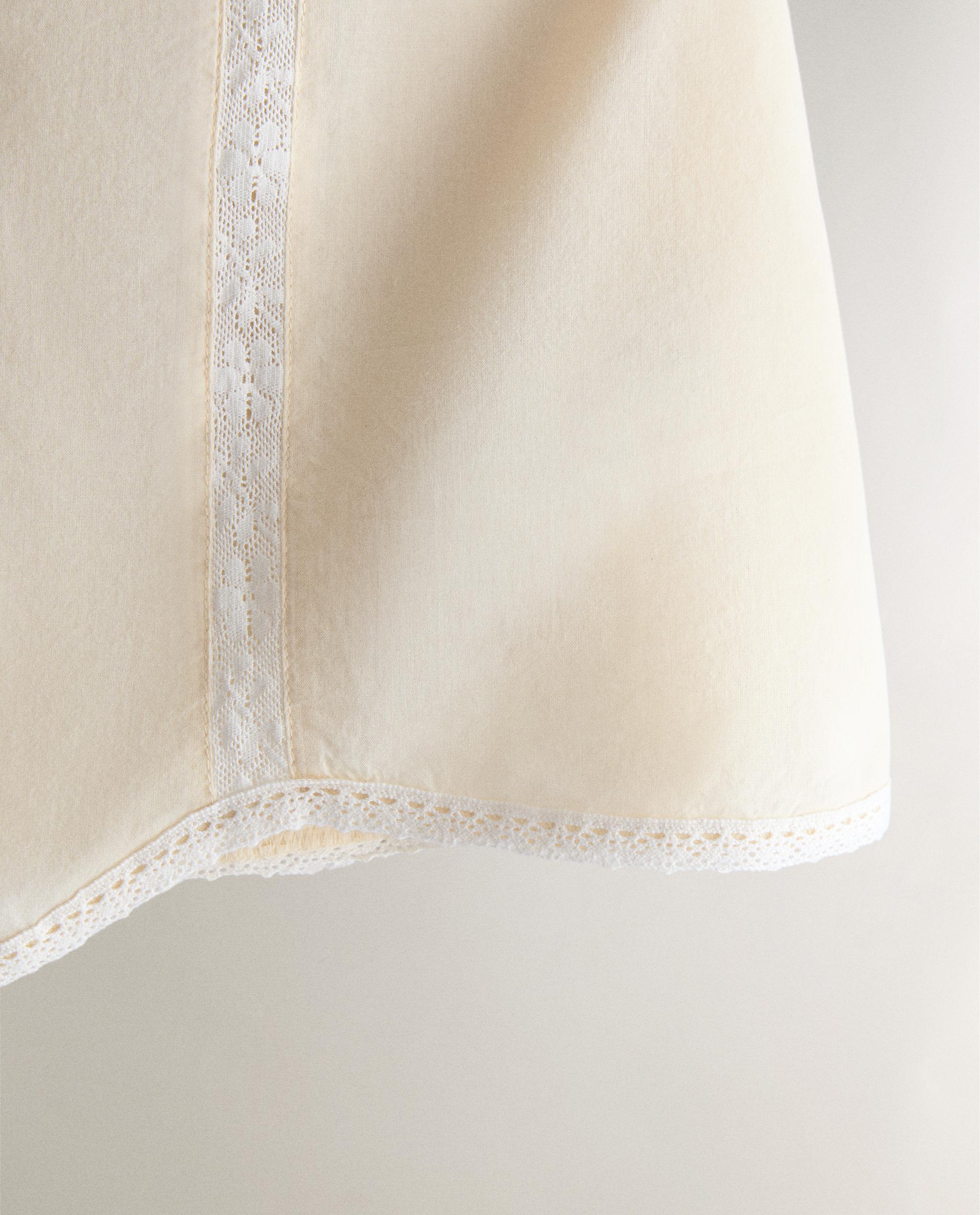 COTTON TOP WITH EMBROIDERED LACE product thumbnail 5