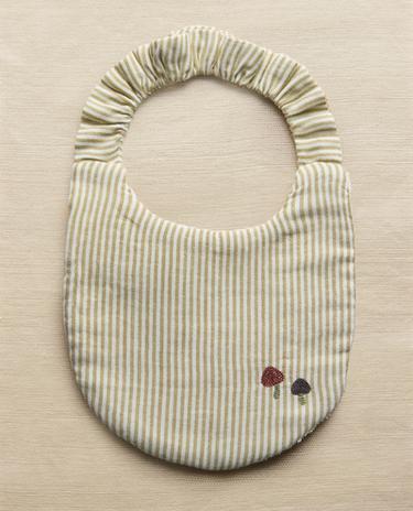 مريلة مخططة موسلين للرضّع