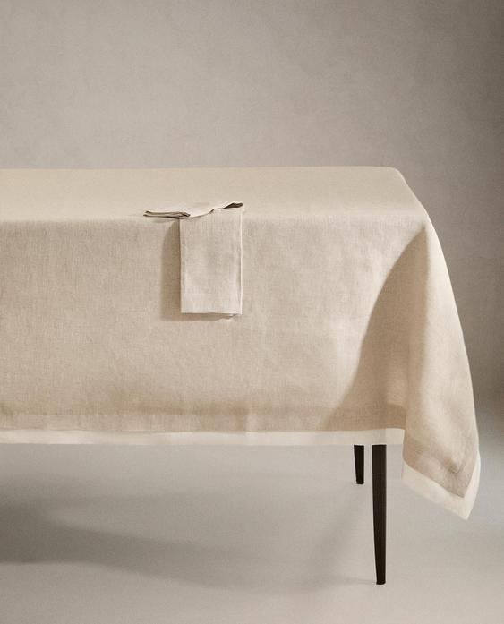 ДВУЦВЕТНА ЛЕНЕНА ПОКРИВКА ЗА МАСА