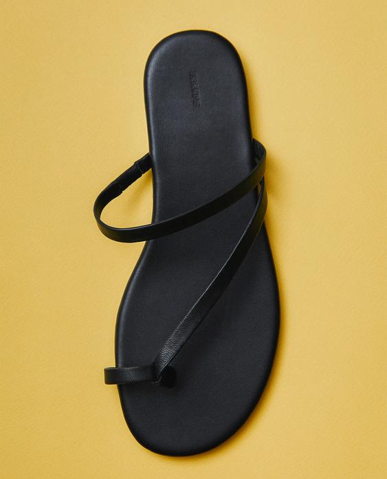 FLAT LEATHER SANDALS