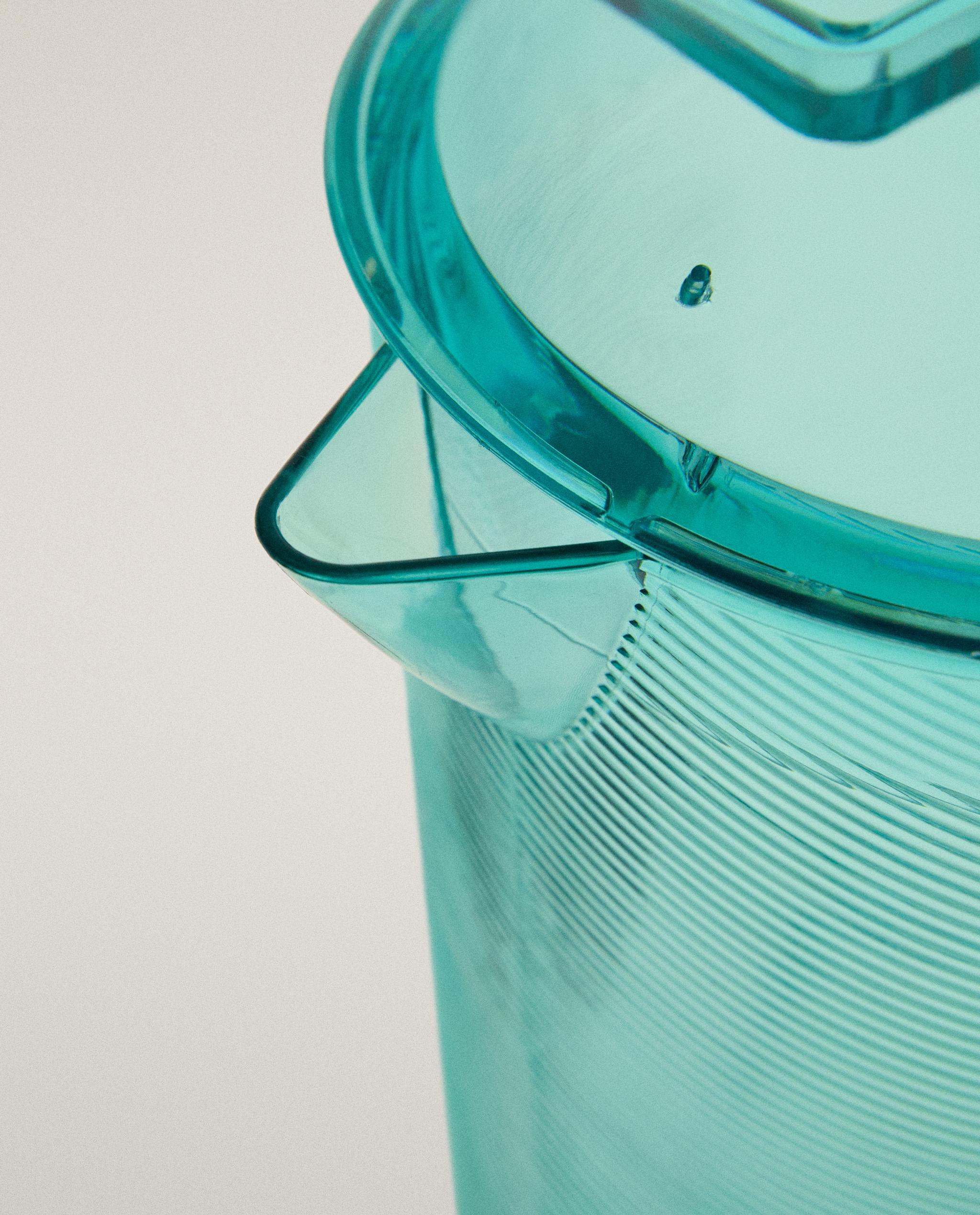 ACRYLIC JUG WITH LINES DESIGN product thumbnail 6