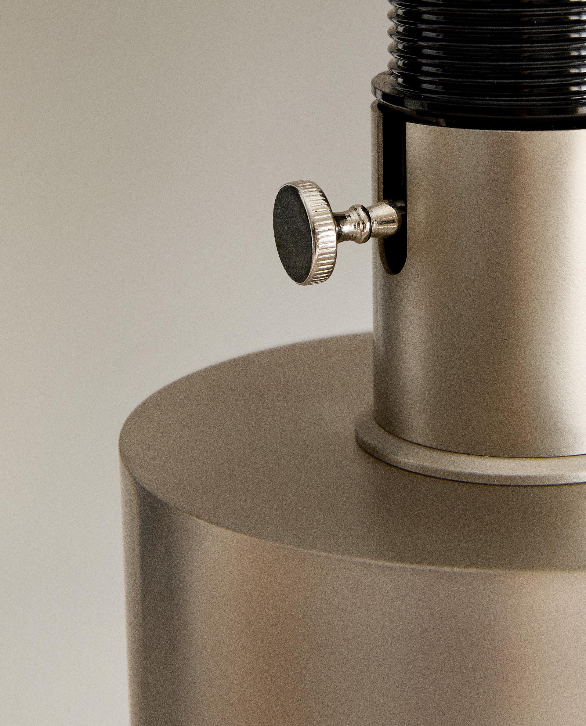 TABLE LAMP WITH METAL BASE product thumbnail 8