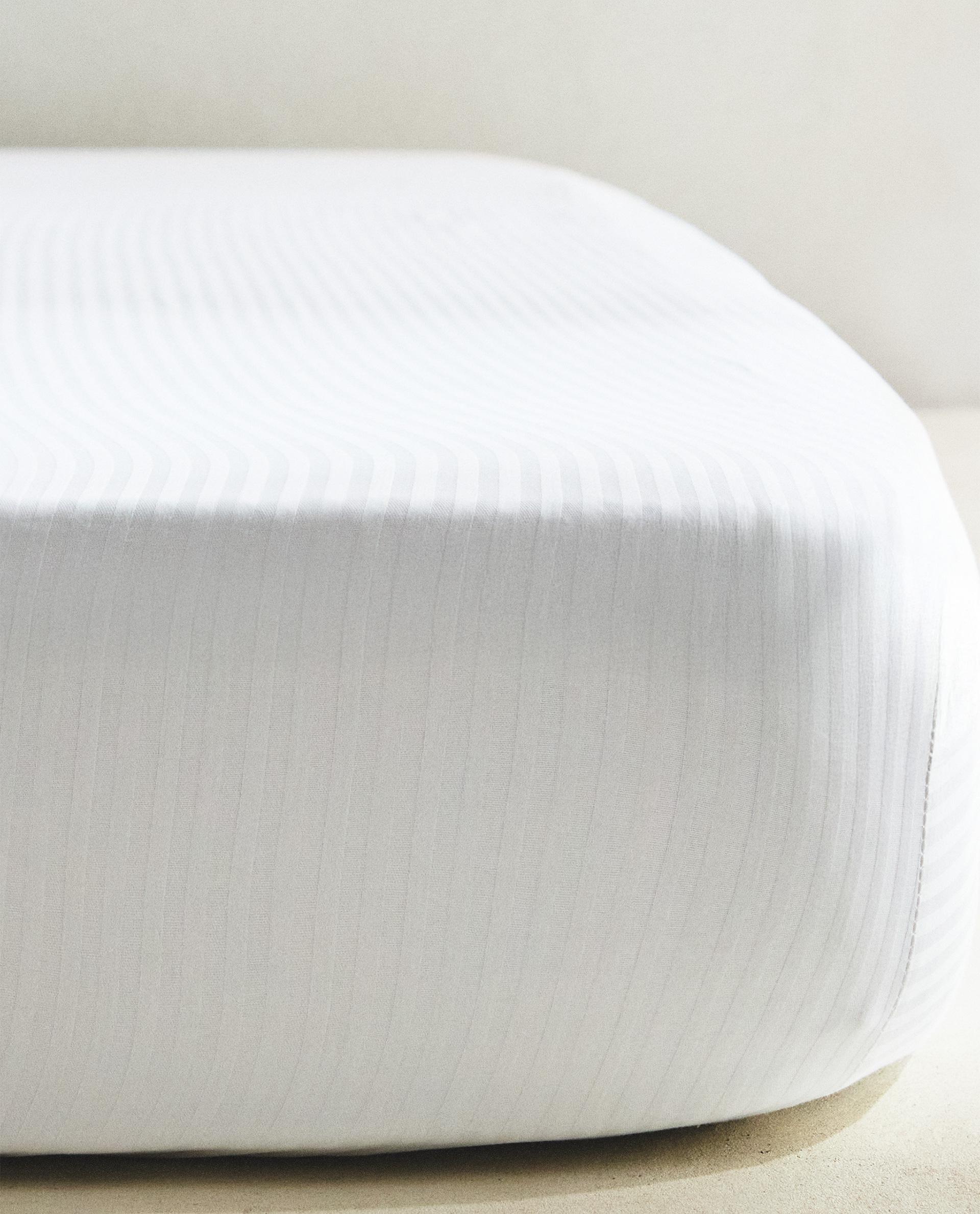 STRIPED COTTON MATTRESS PROTECTOR product thumbnail 6