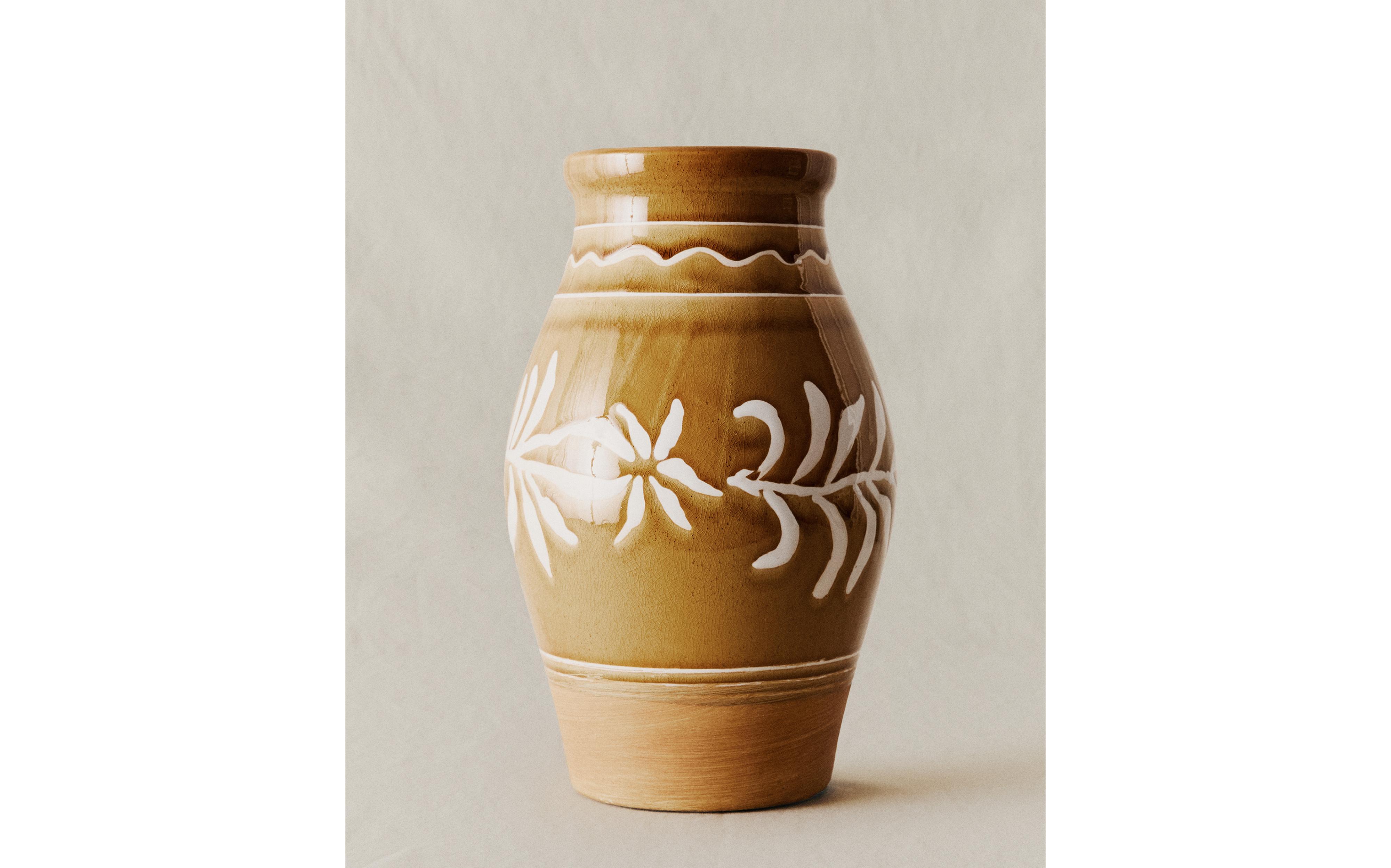 STONEWARE VASE WITH LEAVES product thumbnail 9
