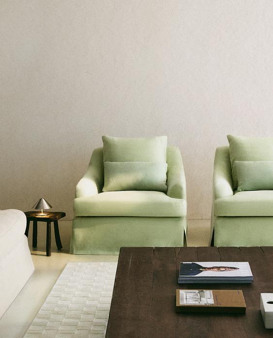 ARMCHAIR 01
