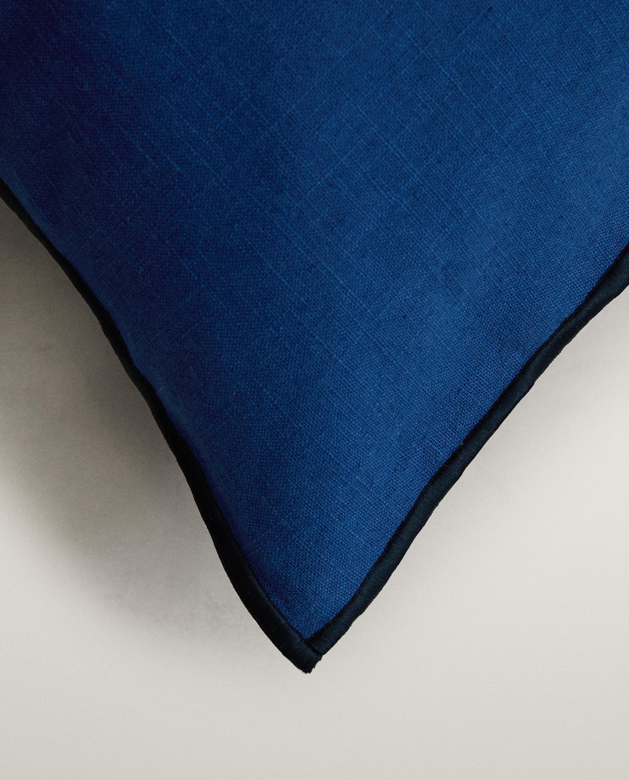 CUSHION COVER WITH OVERLOCK product thumbnail 6