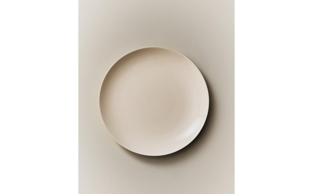 PLAIN STONEWARE DESSERT PLATE