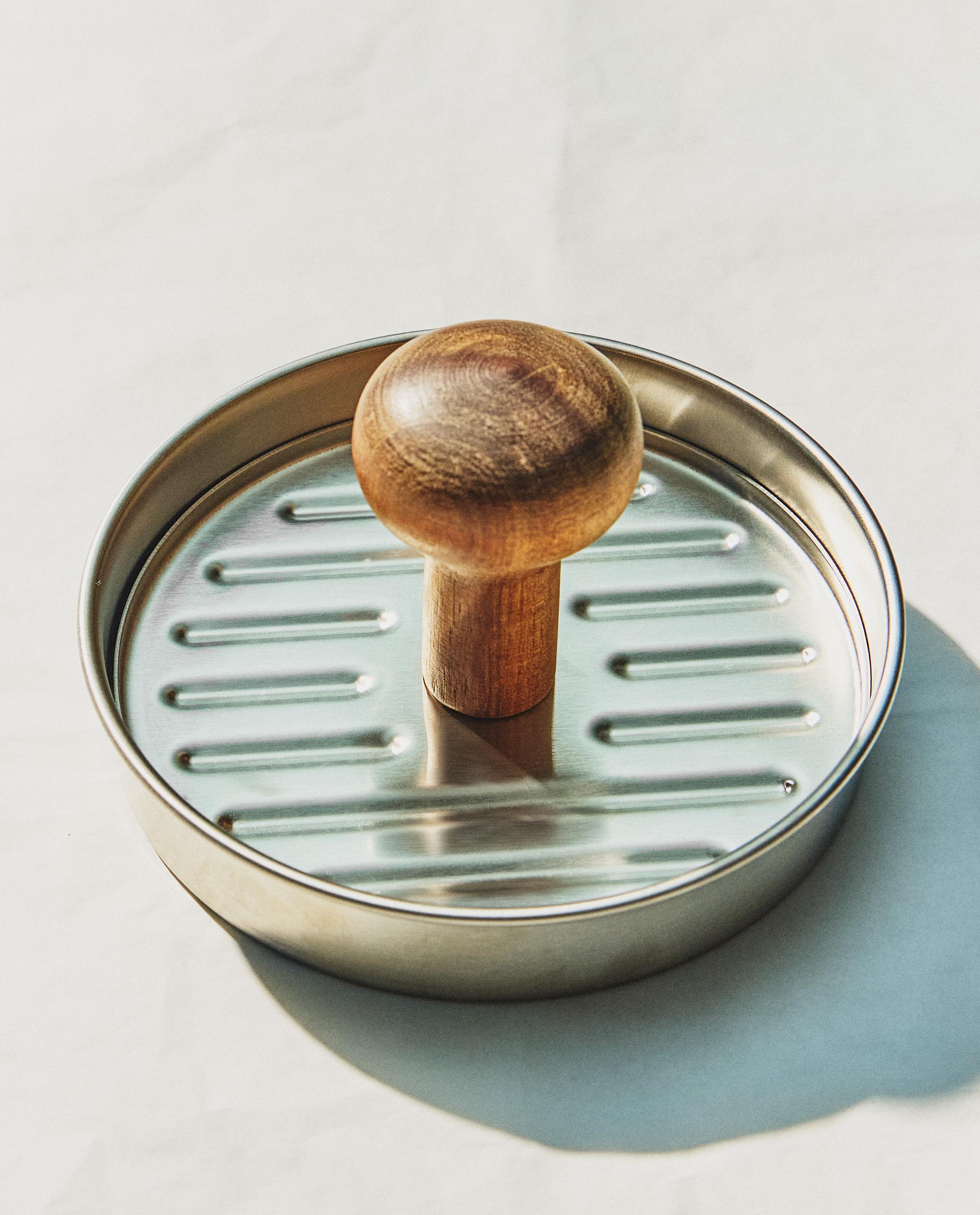 STEEL AND WOOD HAMBURGER MOULD product thumbnail 10